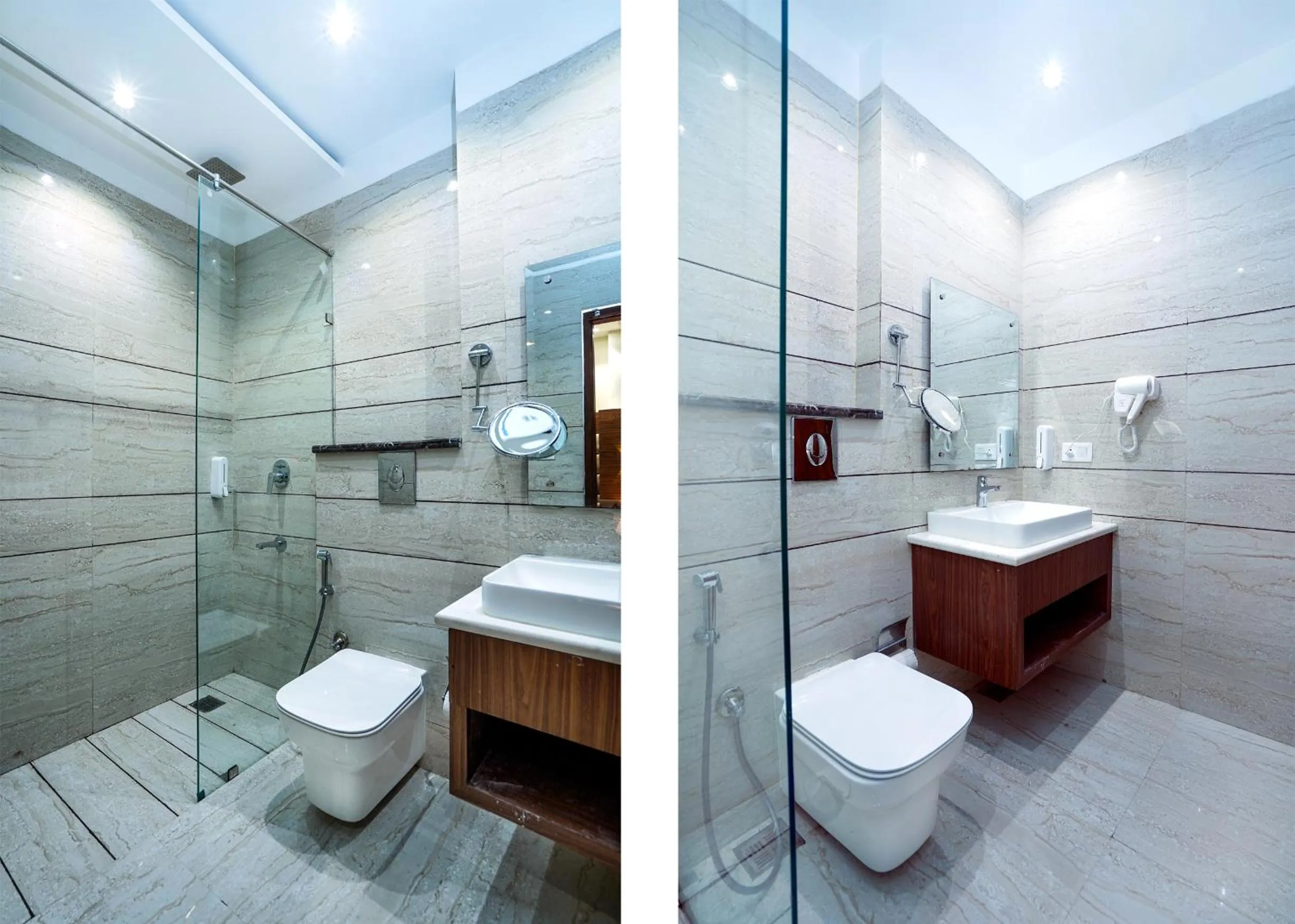 Bathroom in Hotel Aura Grand By Levelup Hotels