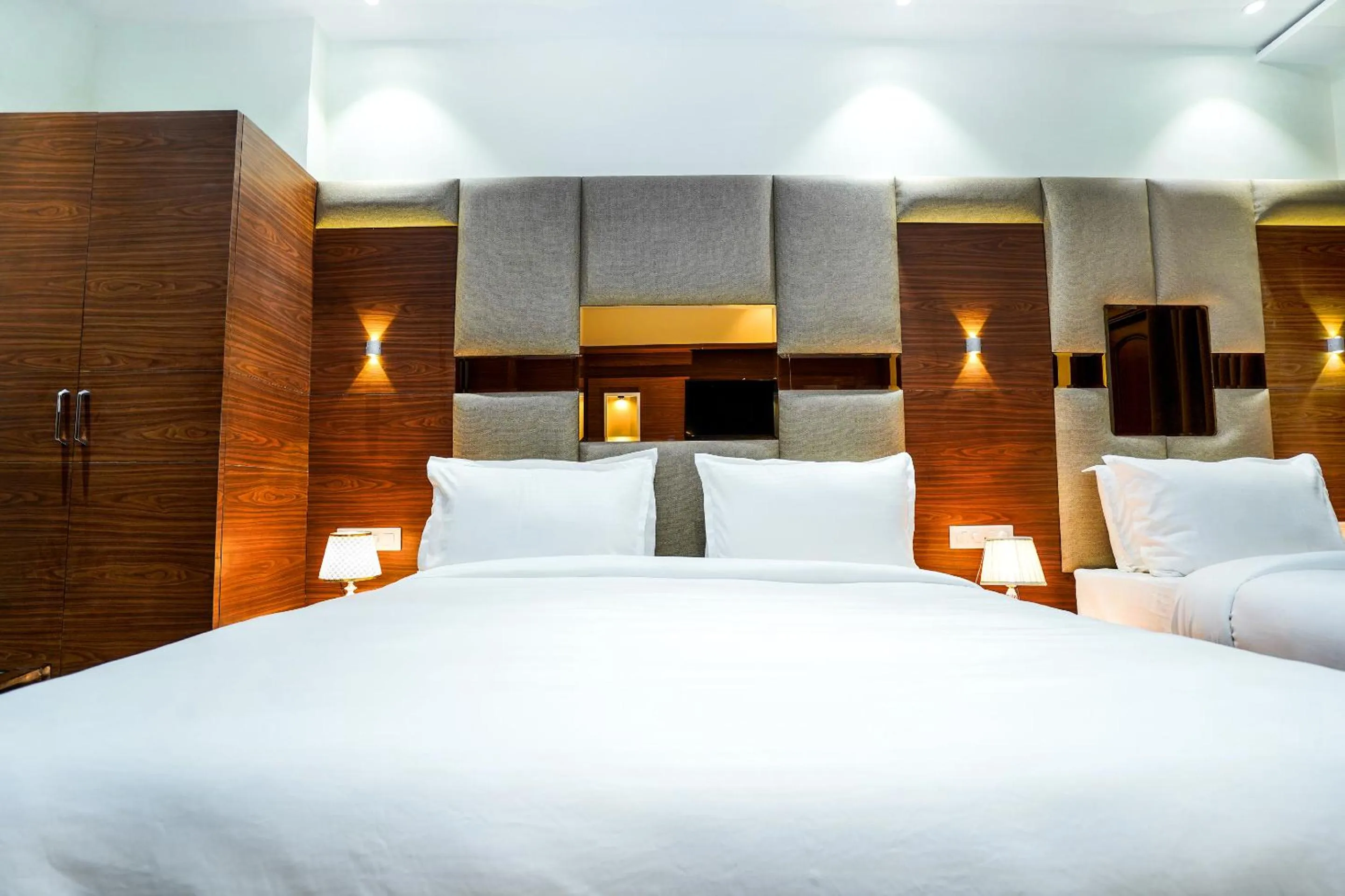 Bedroom, Bed in Hotel Aura Grand By Levelup Hotels