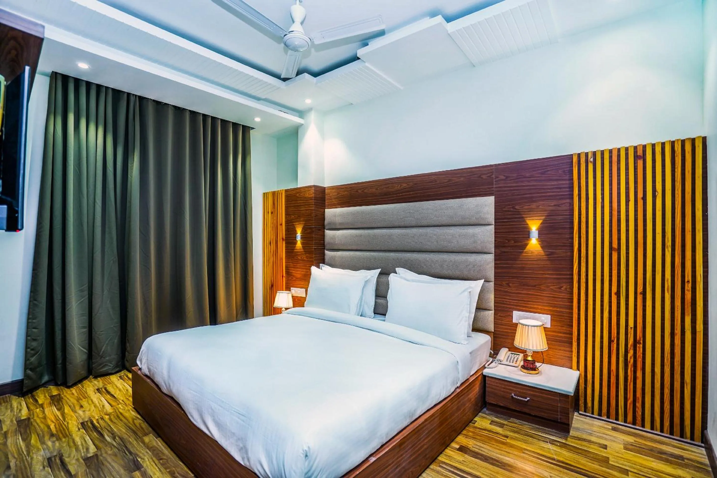 Photo of the whole room, Bed in Hotel Aura Grand By Levelup Hotels