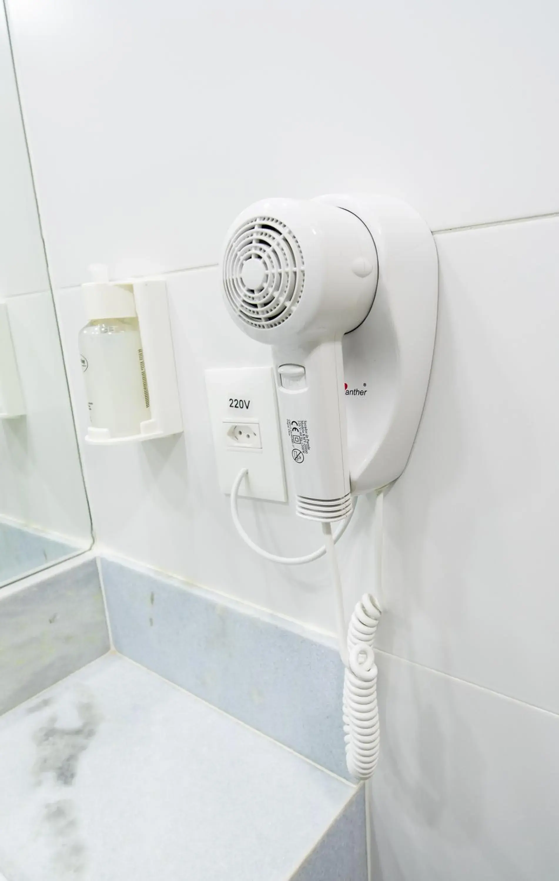 Bathroom in Stop Way Hotel Fortaleza Bathroom in Stop Way Hotel Fortaleza