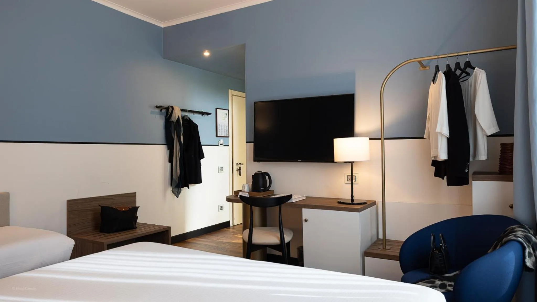 Photo of the whole room, Bed in Hotel Canada