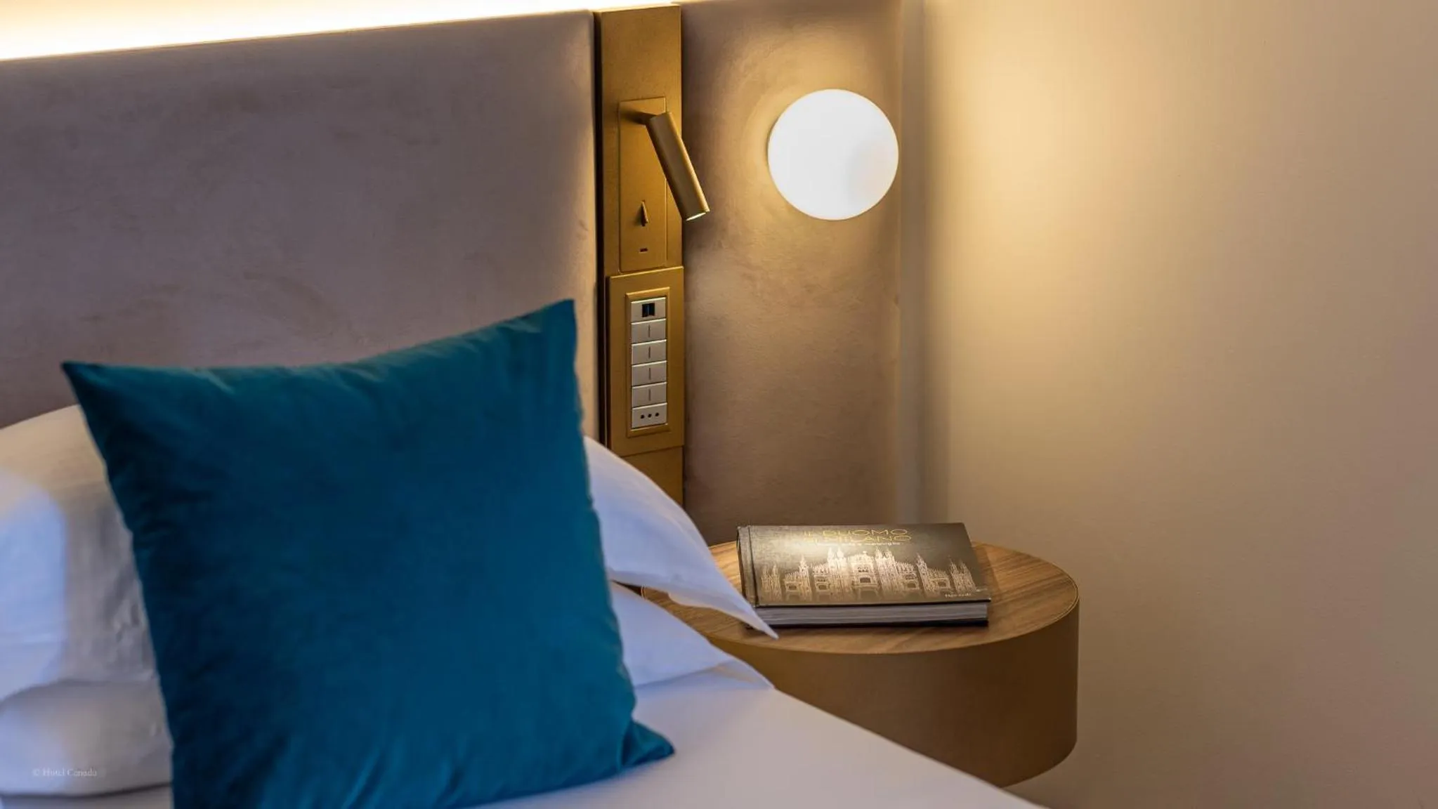 Bedroom, Bed in Hotel Canada