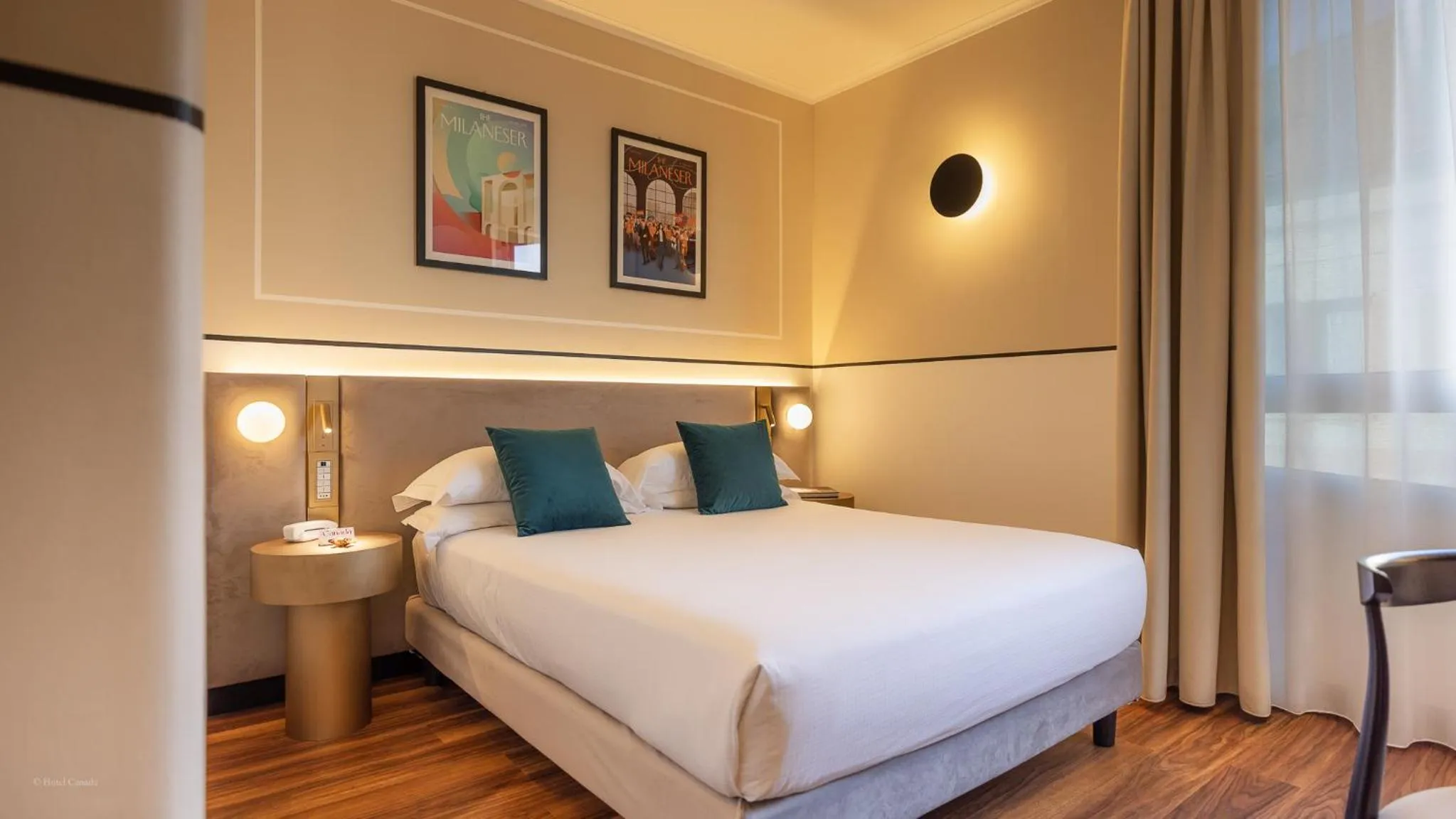 Photo of the whole room, Bed in Hotel Canada