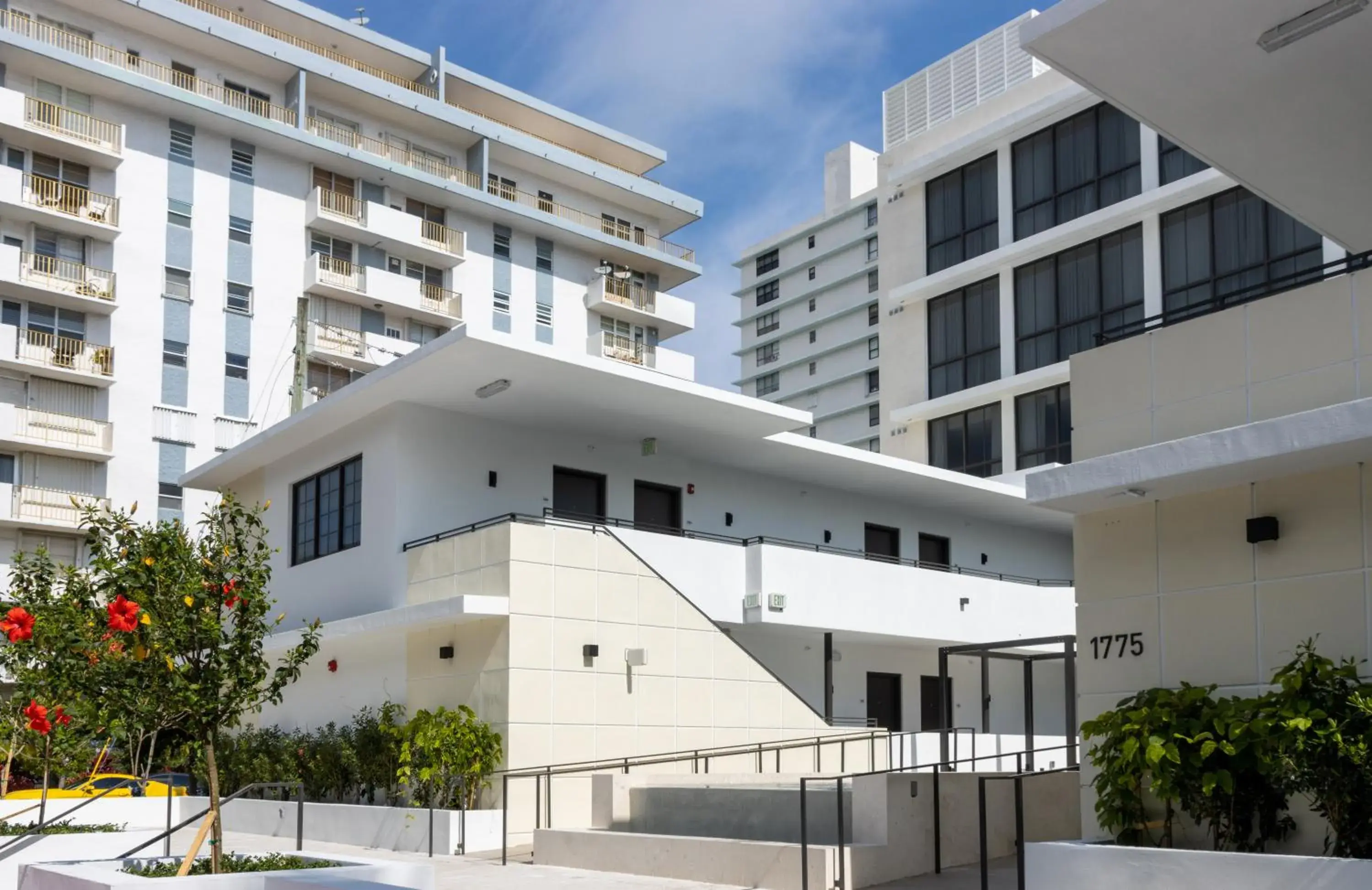 Property building in Uma House by Yurbban South Beach Property building in Uma House by Yurbban South Beach