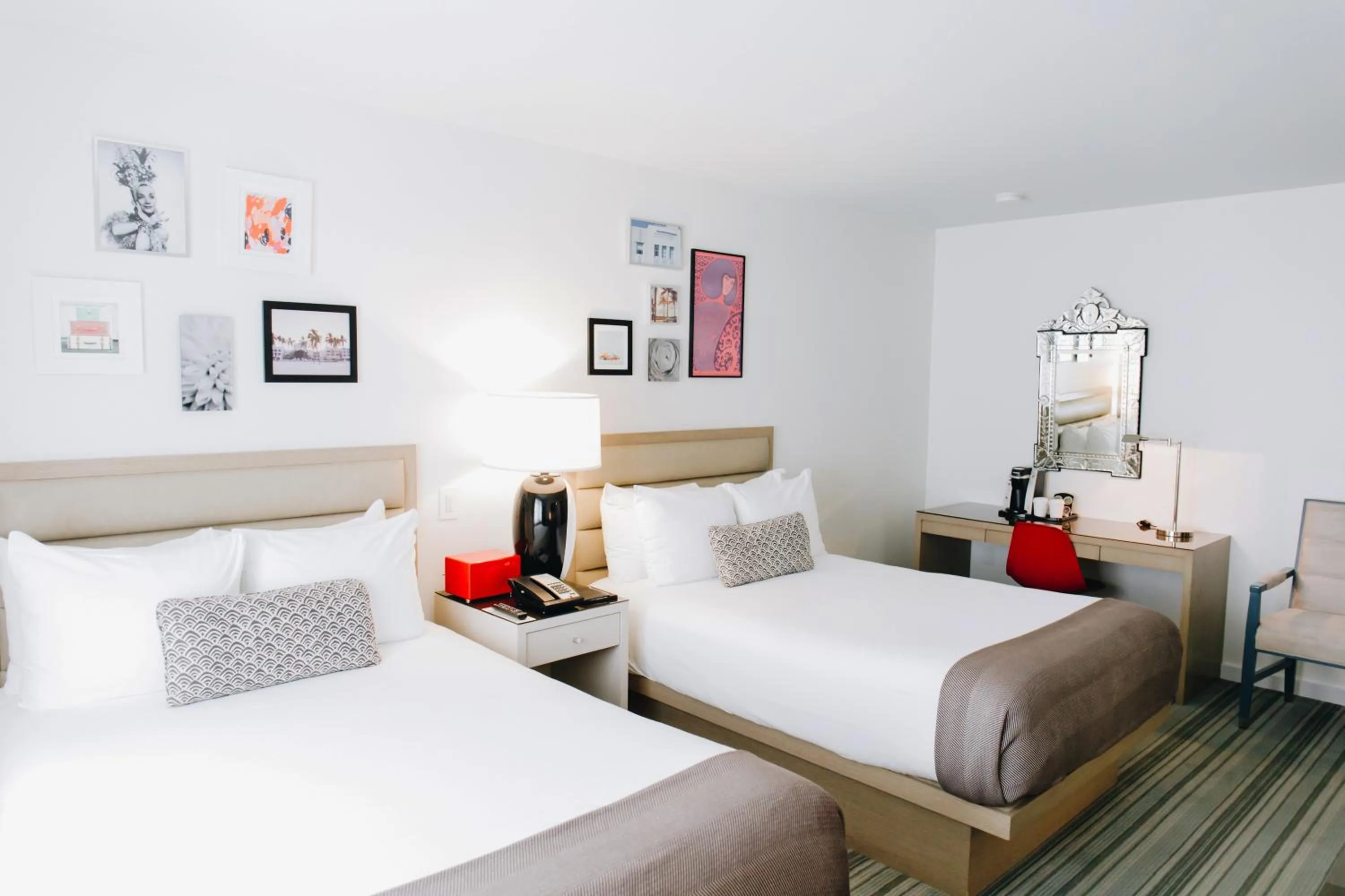 Photo of the whole room, Bed in Uma House by Yurbban South Beach