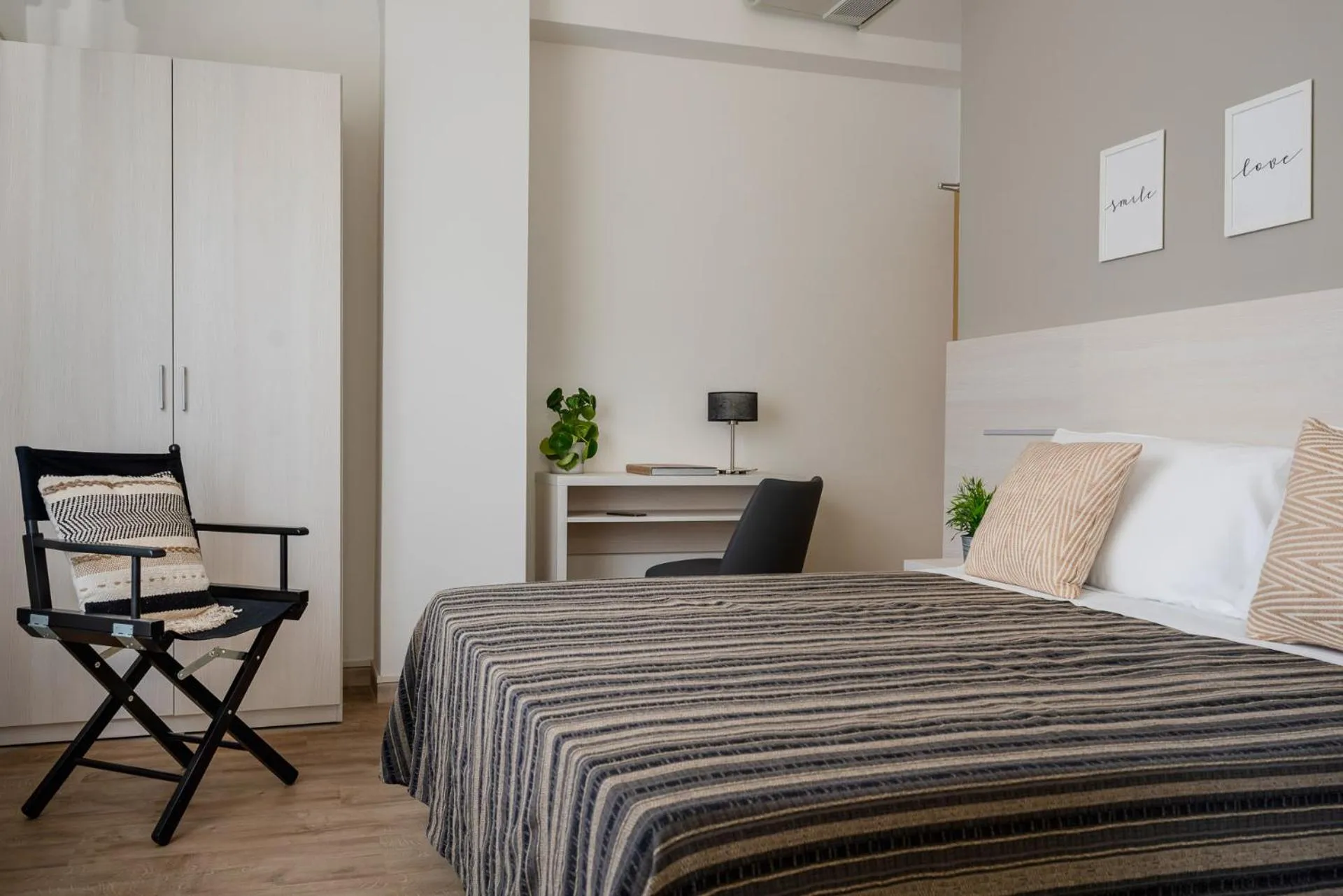 Bedroom, Bed in Club Hotel