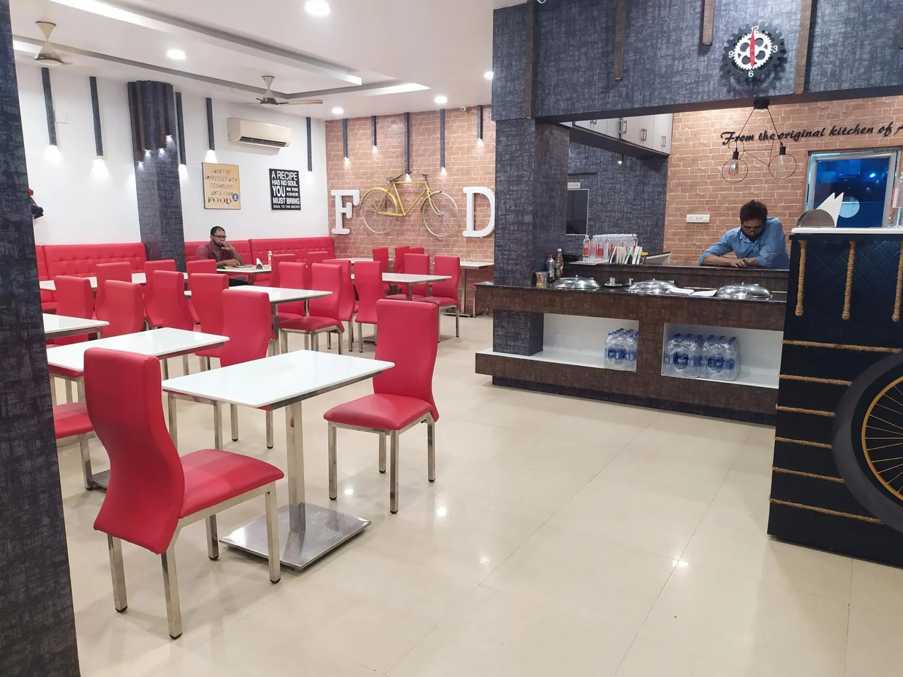 Restaurant/places to eat in Hotel ParkwayInn Restaurant/places to eat in Hotel ParkwayInn