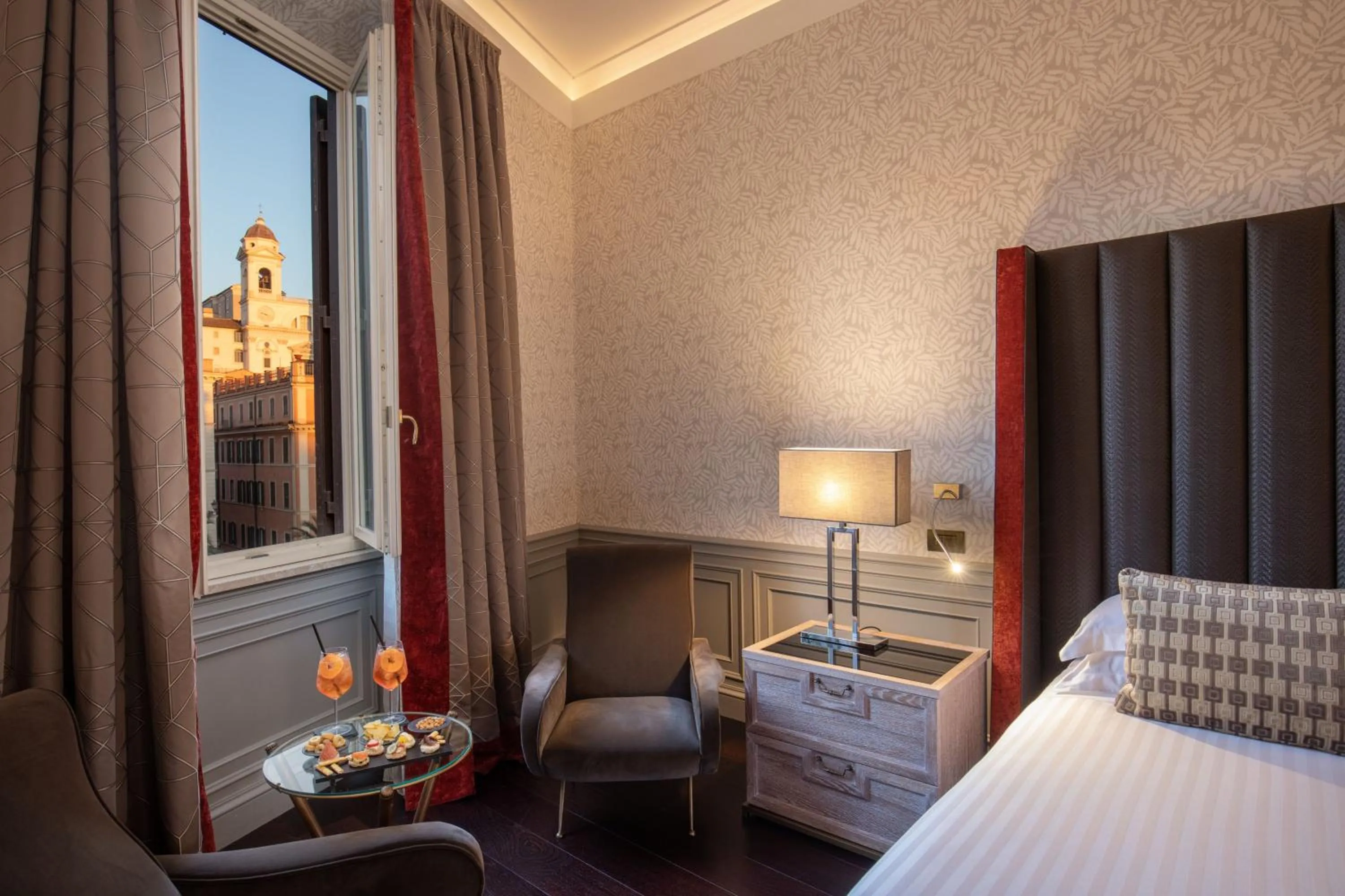 Bed in The Inn at the Spanish Steps Luxury Collection - The Inn at the Spanish Steps