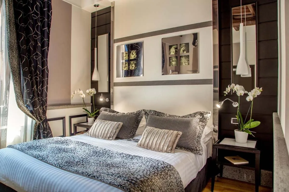 Bedroom, Bed in The Inn at the Spanish Steps Luxury Collection - The Inn at the Spanish Steps