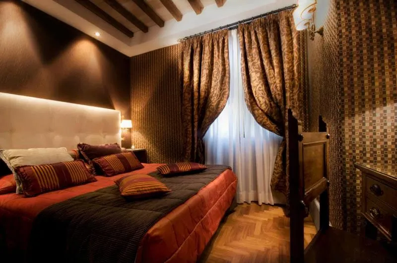 Bedroom, Bed in The Inn at the Spanish Steps Luxury Collection - The Inn at the Spanish Steps