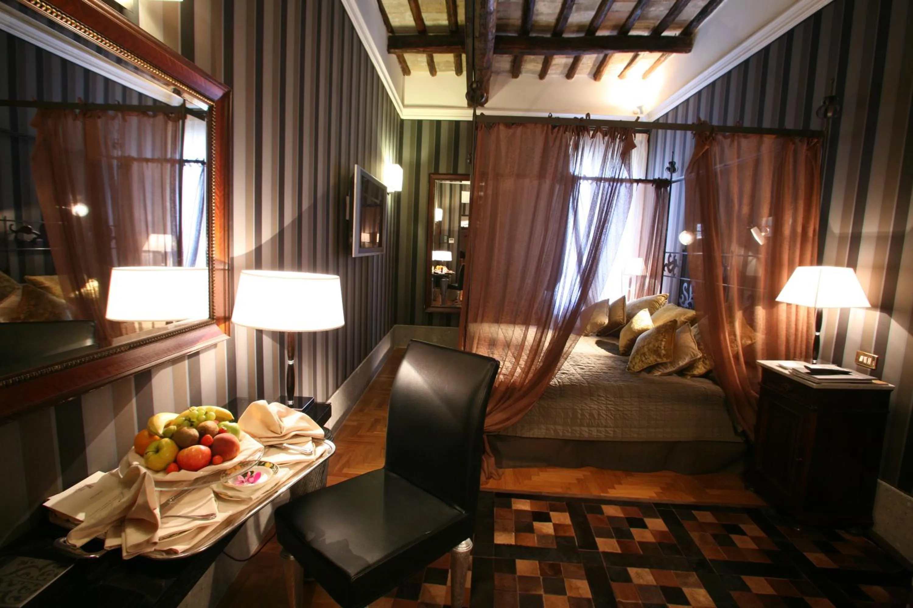 Photo of the whole room, Bed in The Inn at the Spanish Steps Luxury Collection - The Inn at the Spanish Steps
