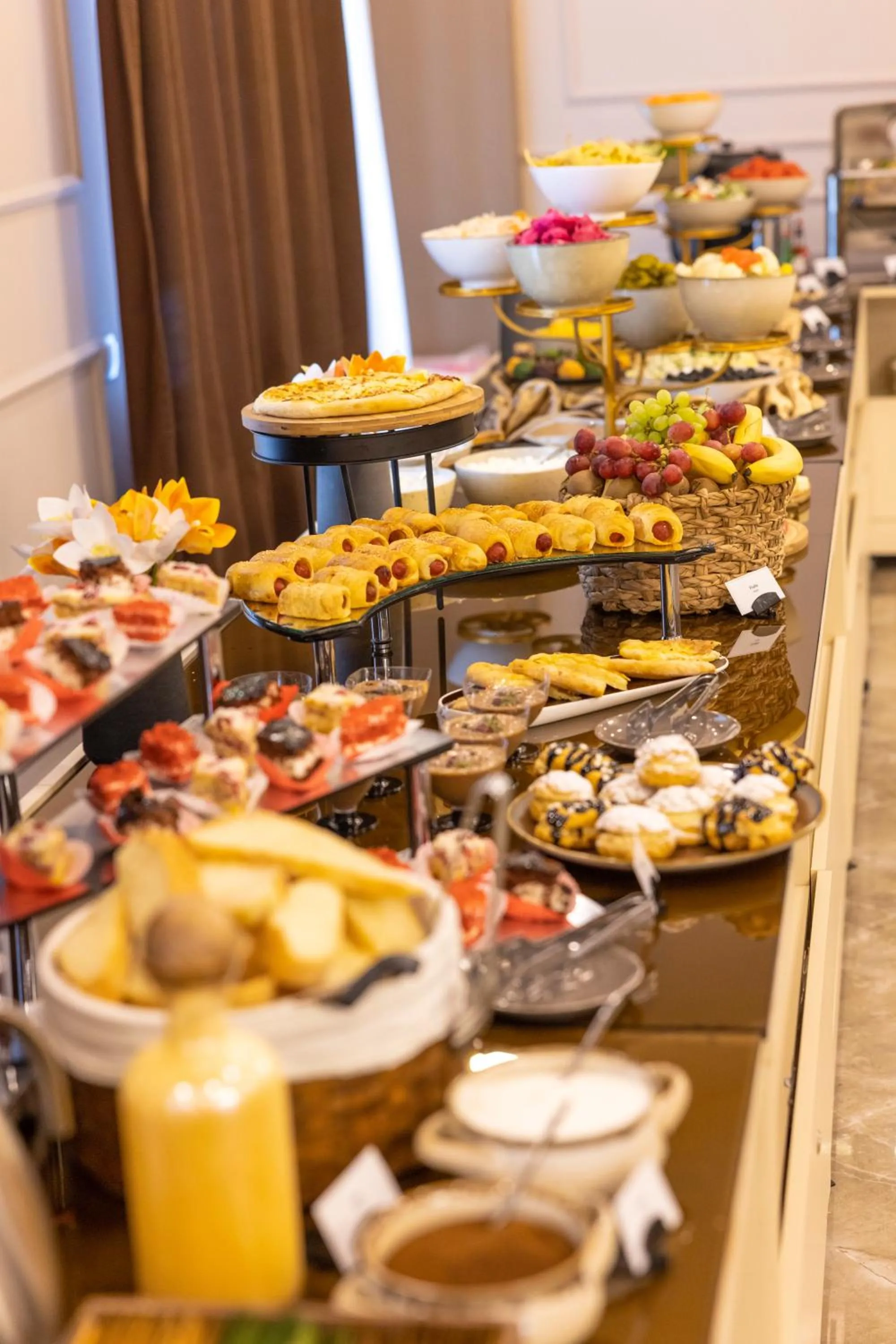 Breakfast in Hotel Residence Plaza