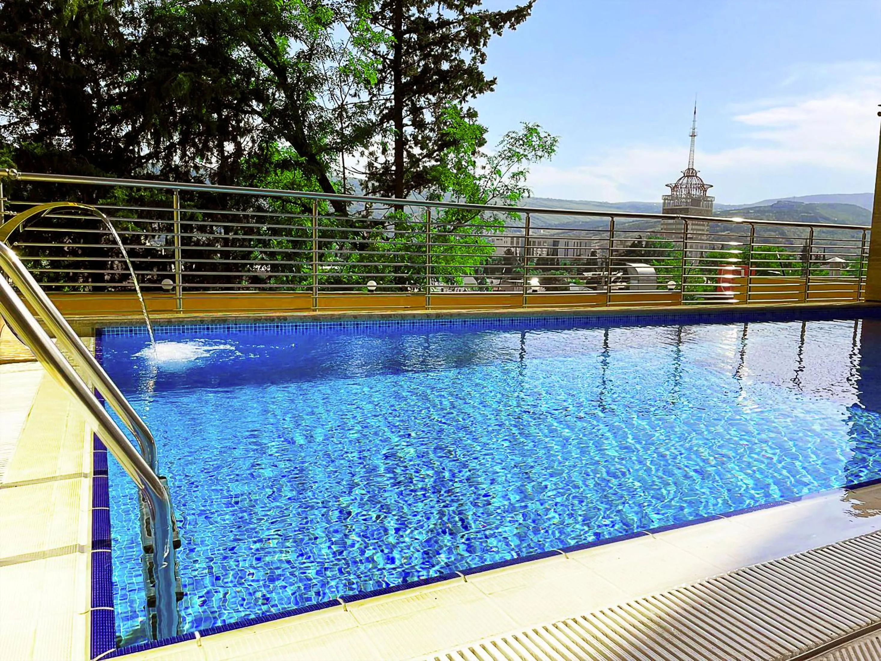 Swimming pool in Hotel Residence Plaza