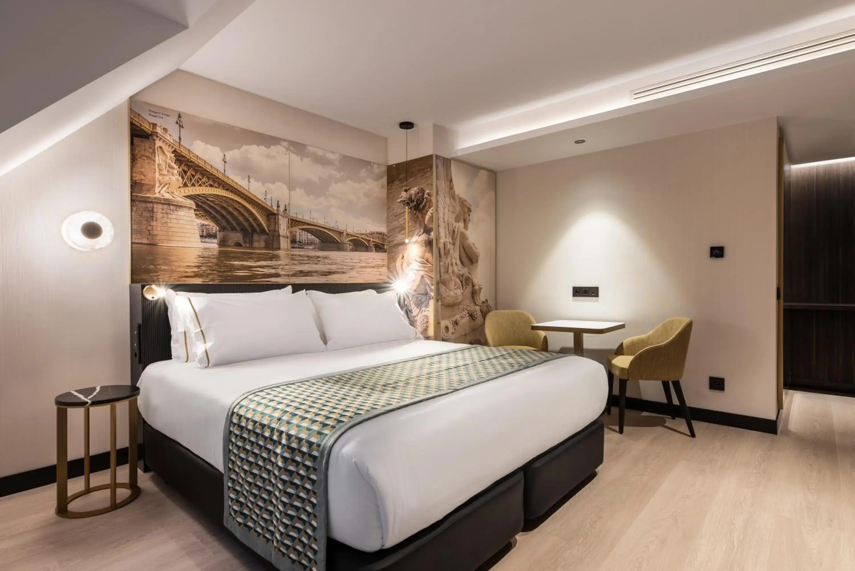 Bed in Eurostars Ambassador Bed in Eurostars Ambassador