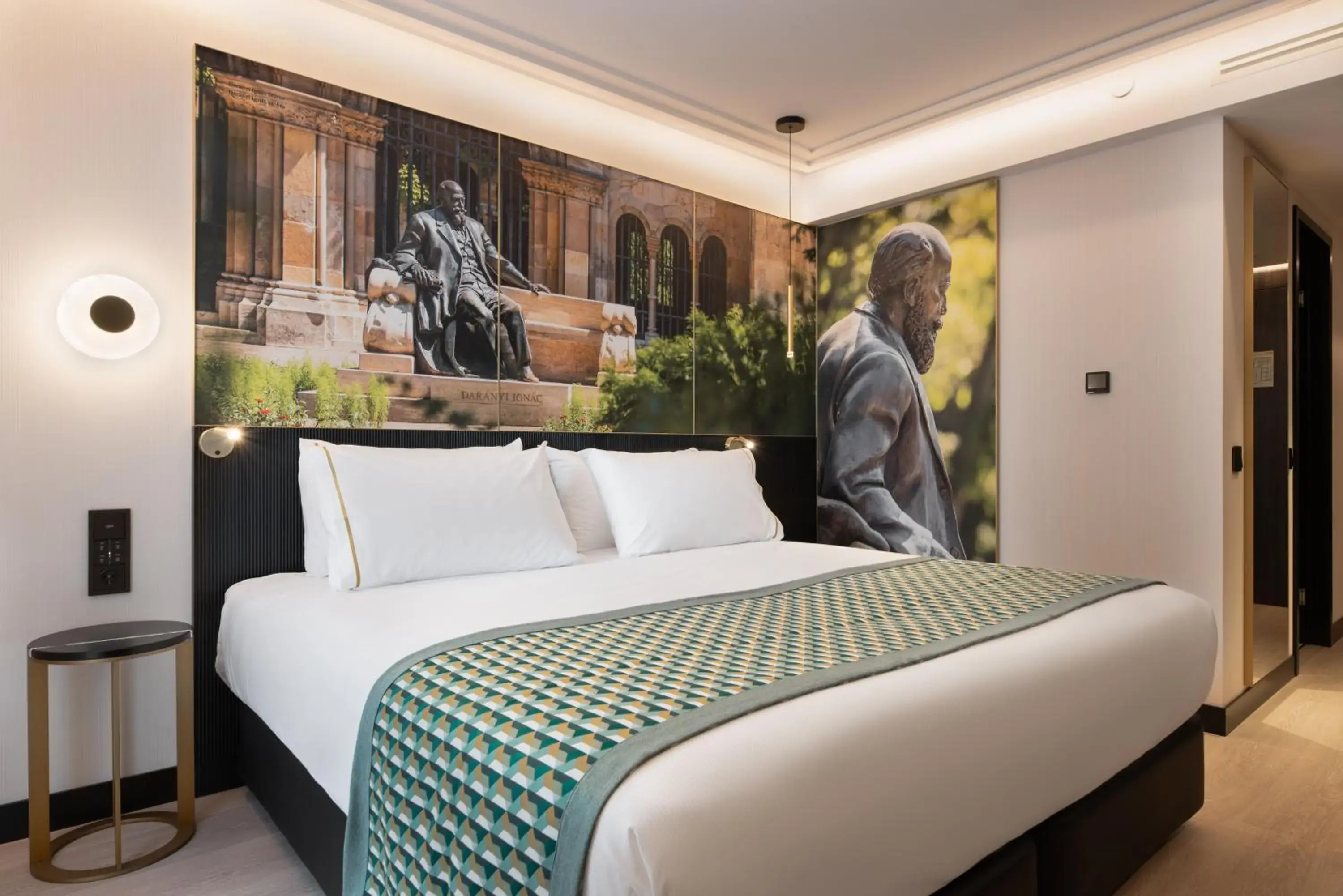 Bed in Eurostars Ambassador Bed in Eurostars Ambassador