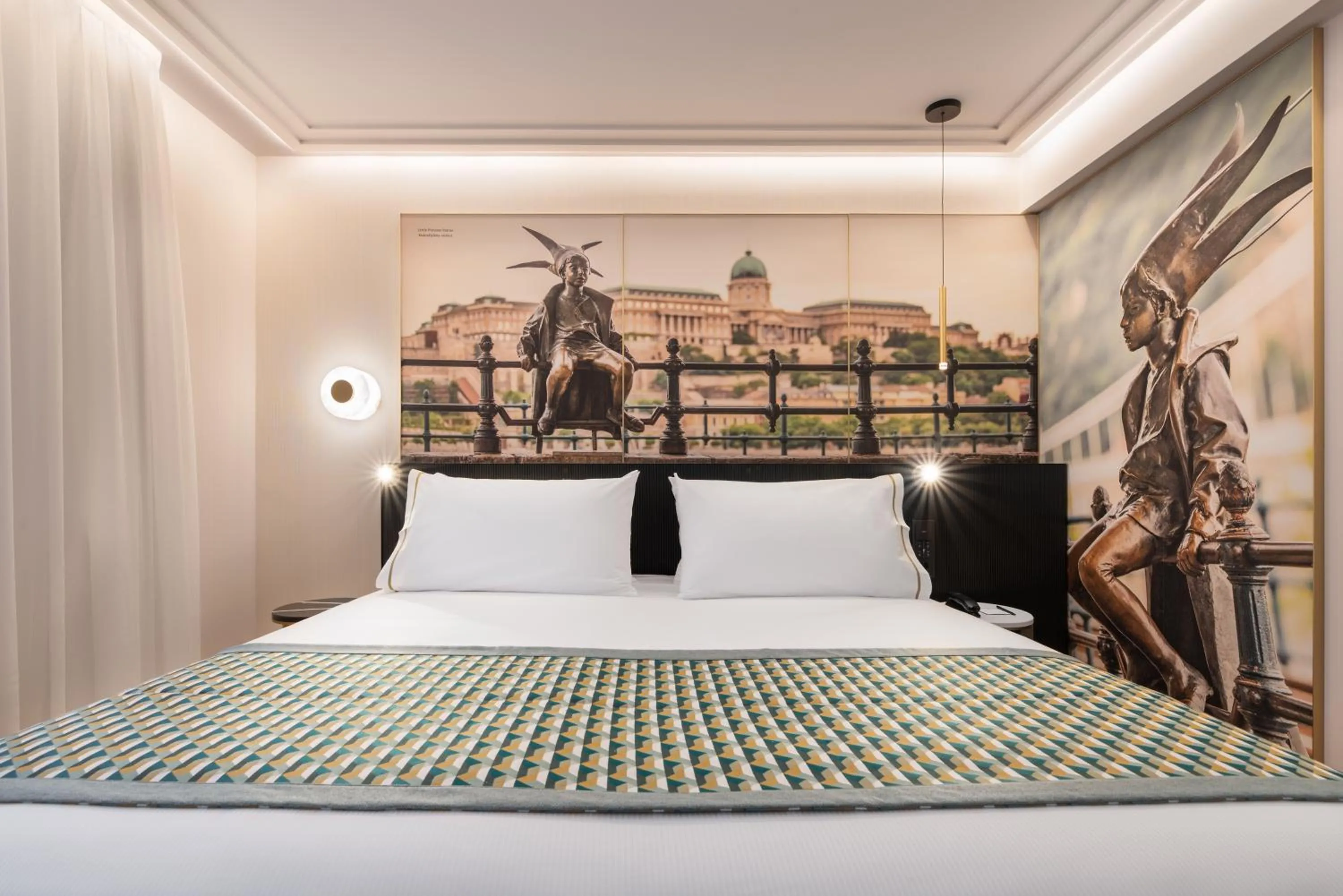 Bed in Eurostars Ambassador