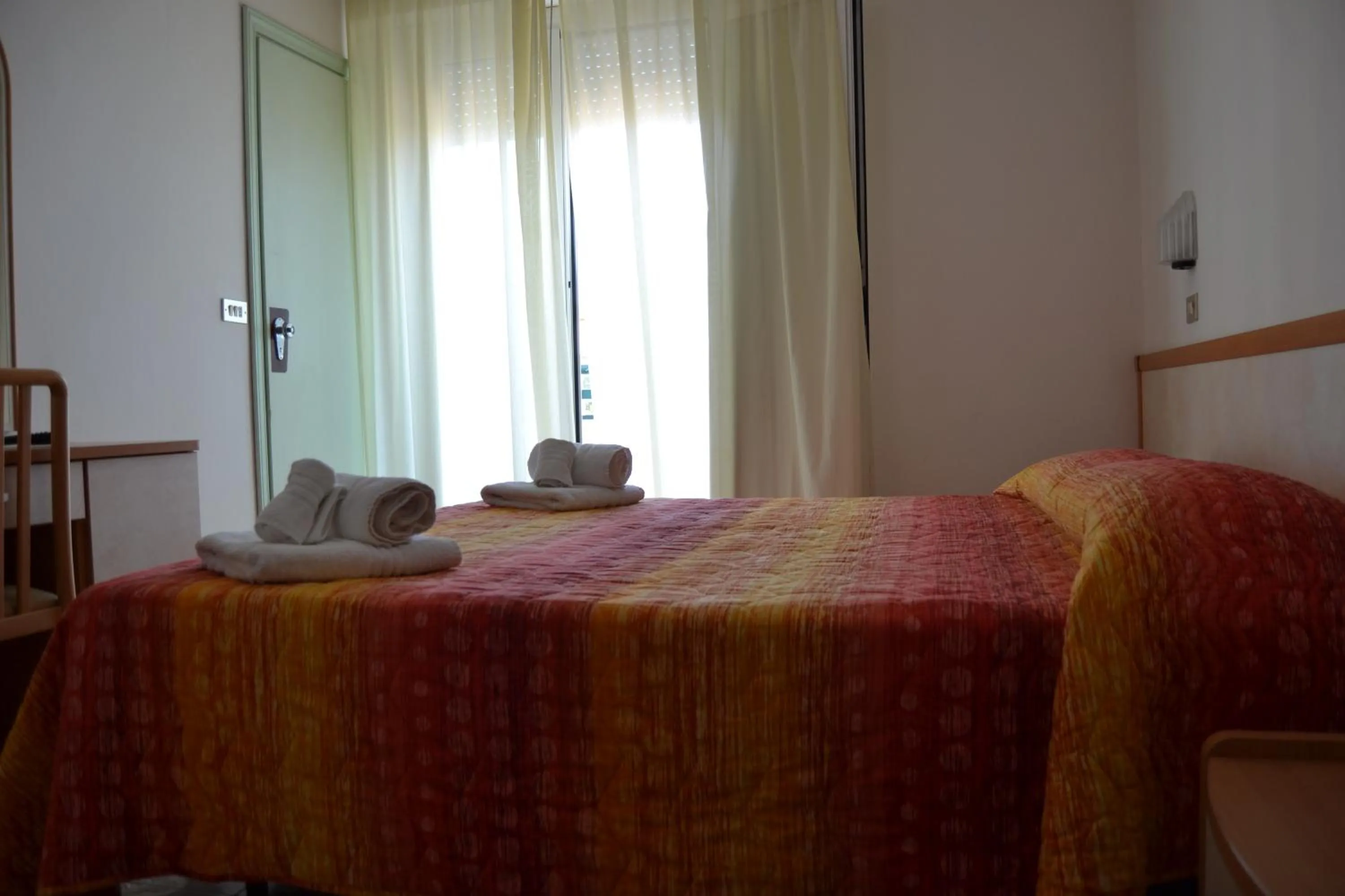 Photo of the whole room, Bed in Hotel Apis