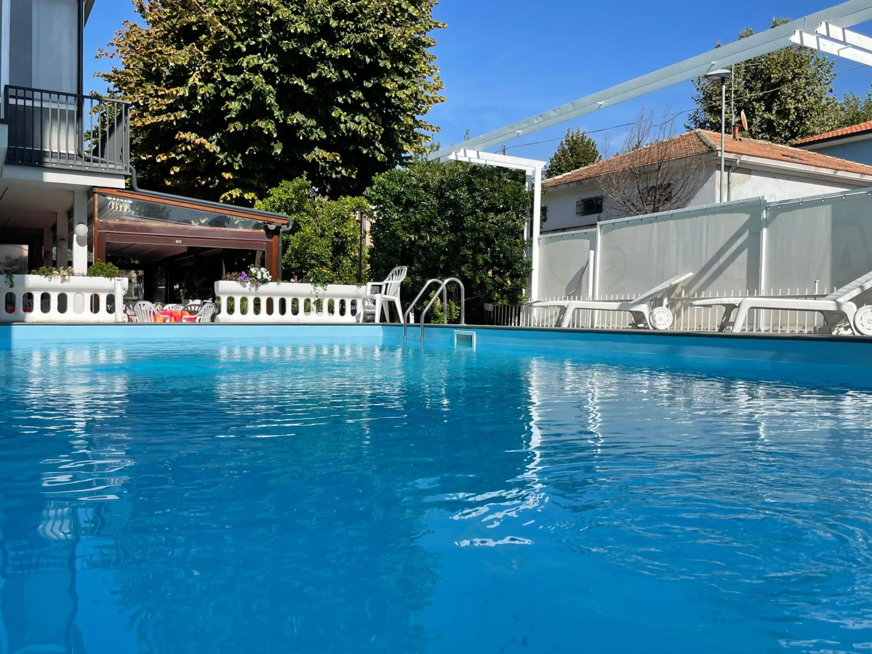 Swimming pool in Hotel Apis