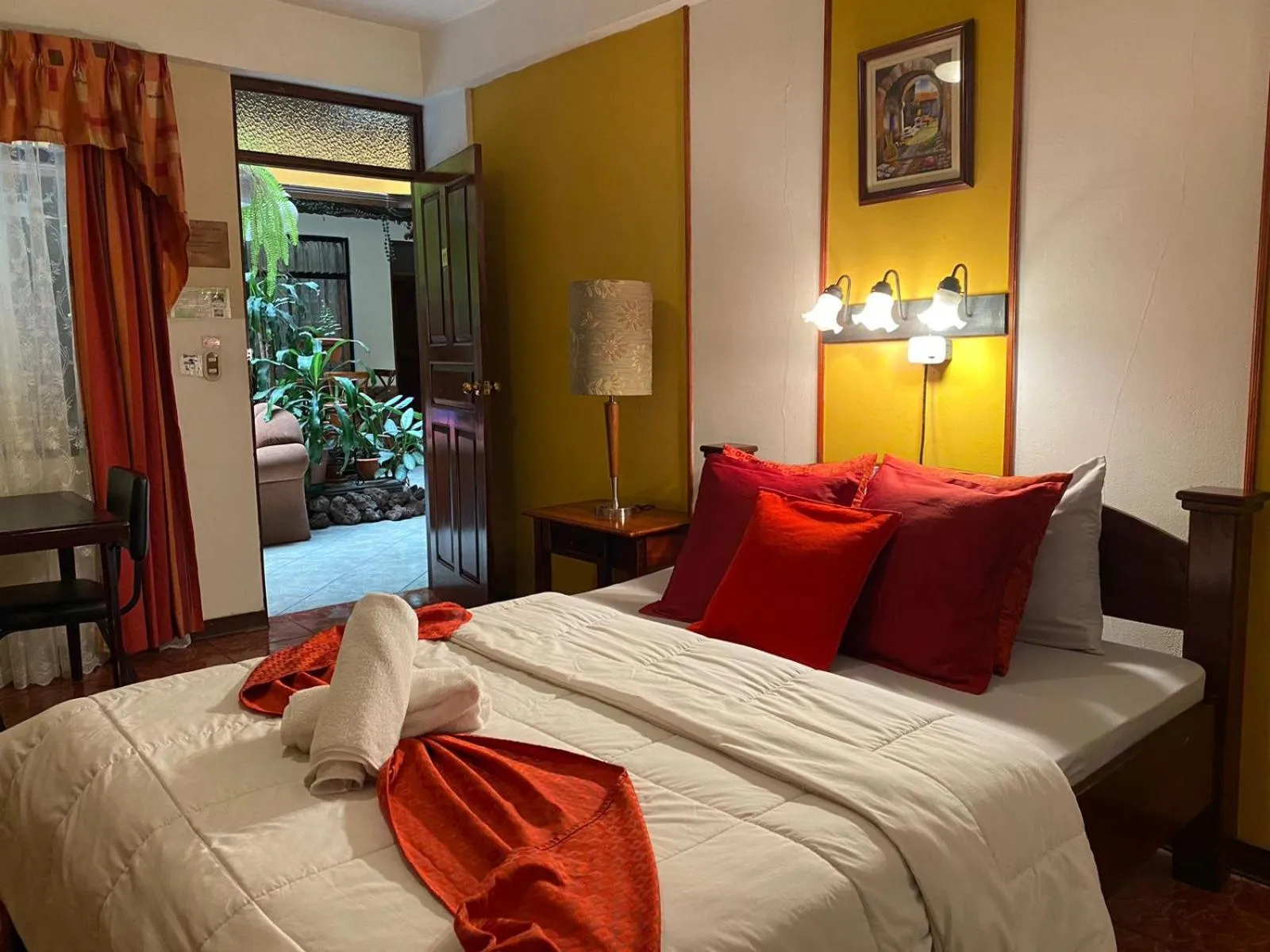 Bedroom, Bed in Inca Real