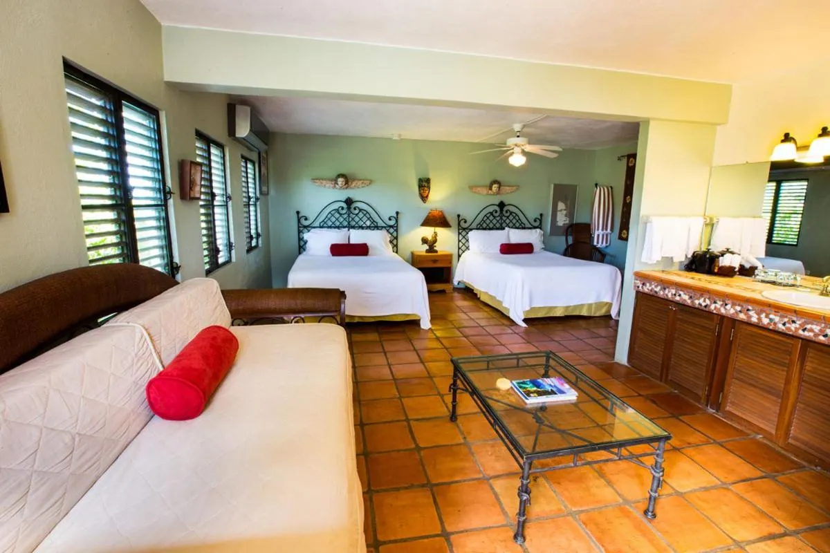 Photo of the whole room, Bed in Hacienda Tamarindo