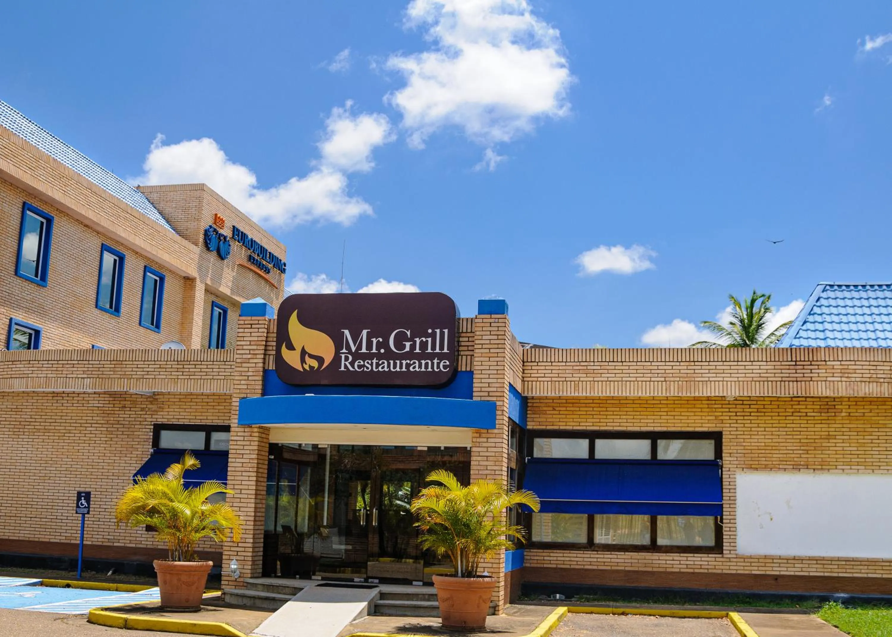 Restaurant/places to eat in Eurobuilding Express El Tigre