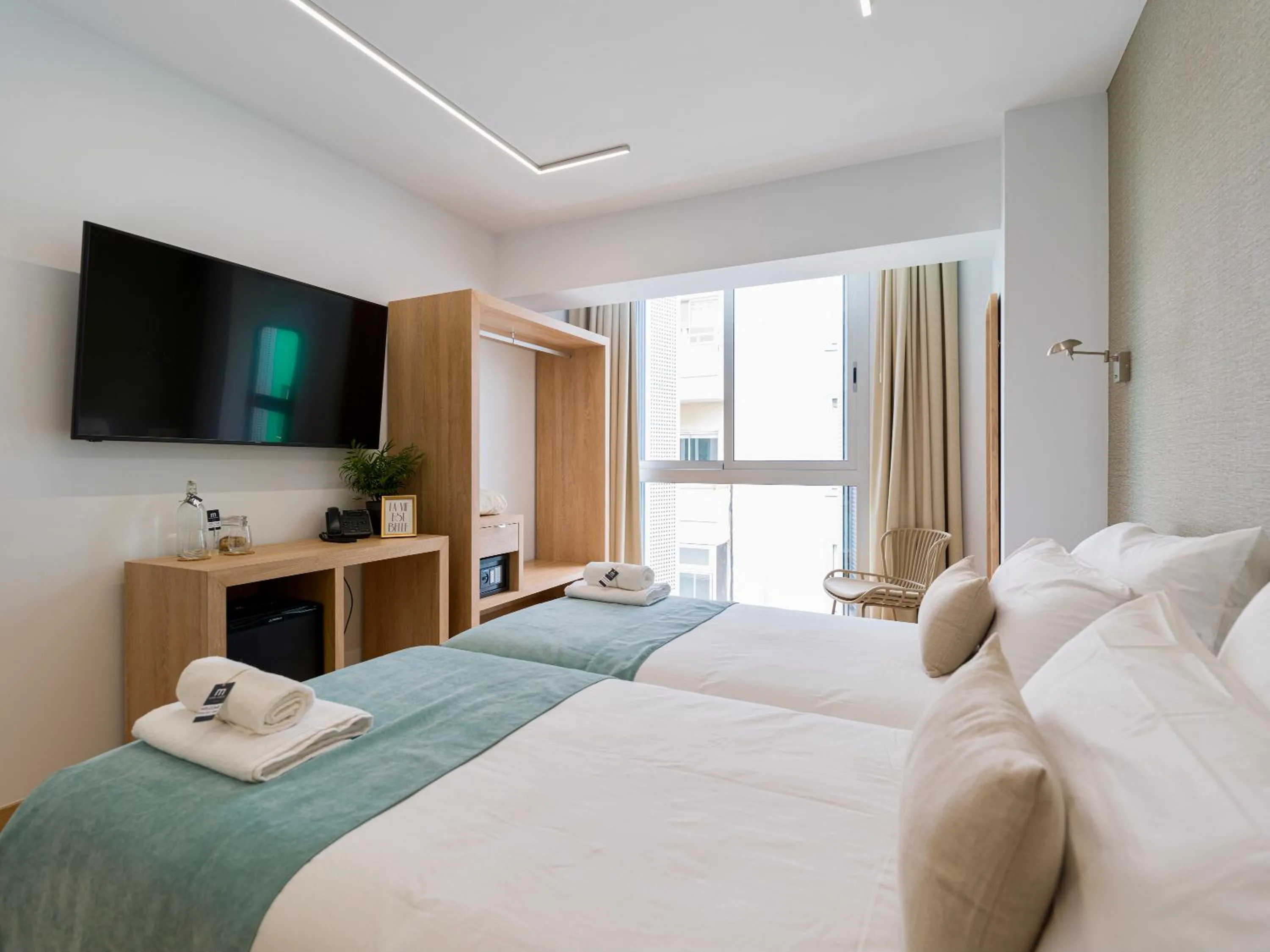 TV and multimedia, Bed in Hotel Emeté & Coworking by Airnest