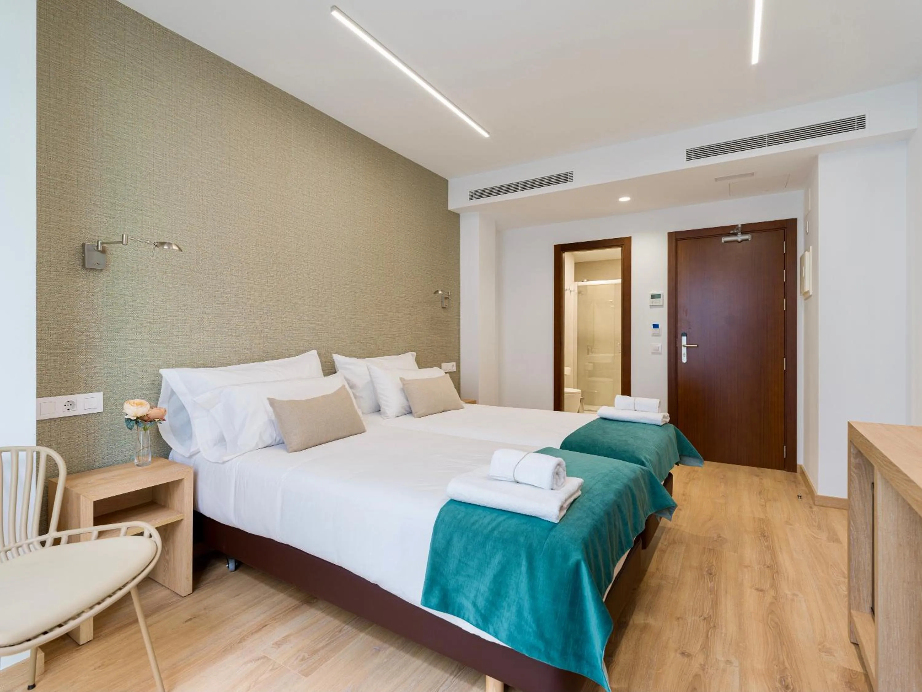 Bed in Hotel Emeté & Coworking by Airnest