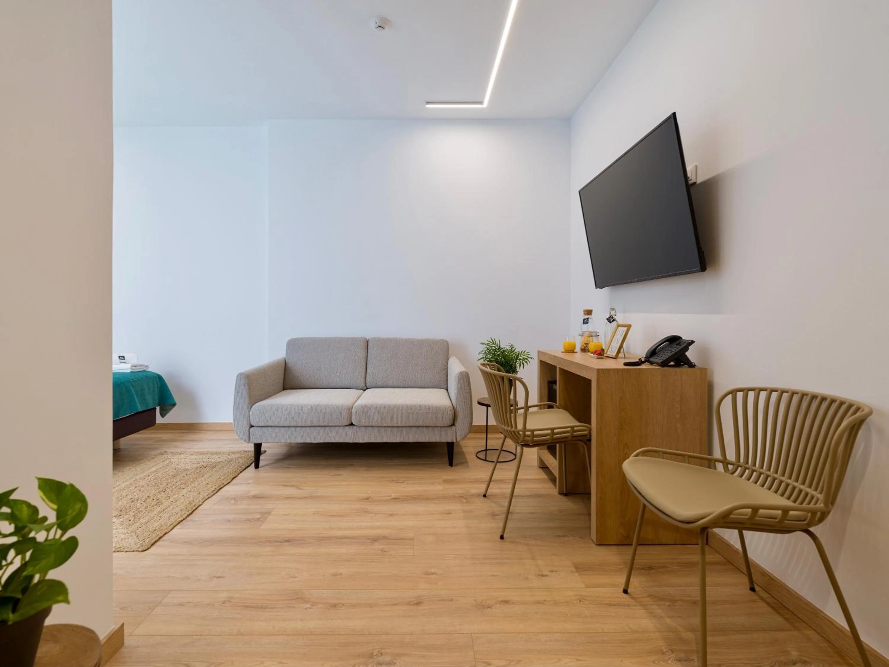 TV and multimedia in Hotel Emeté & Coworking by Airnest