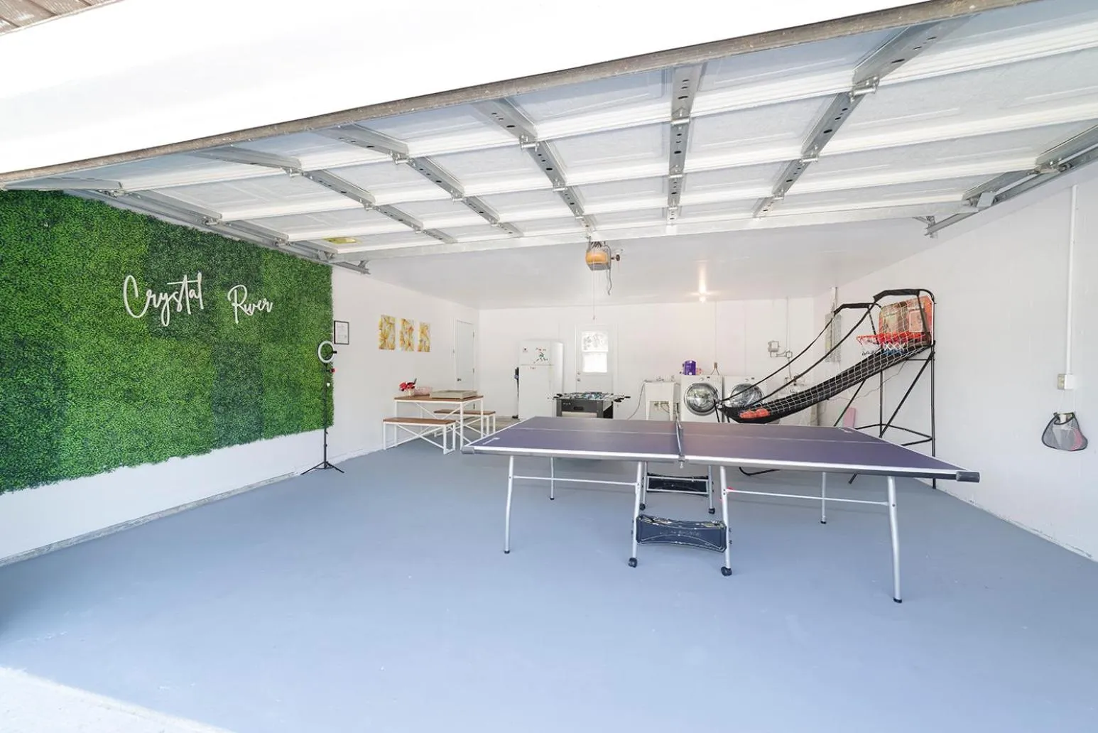 Game Room in NEW Cozy House 5 Min Three Sisters Springs