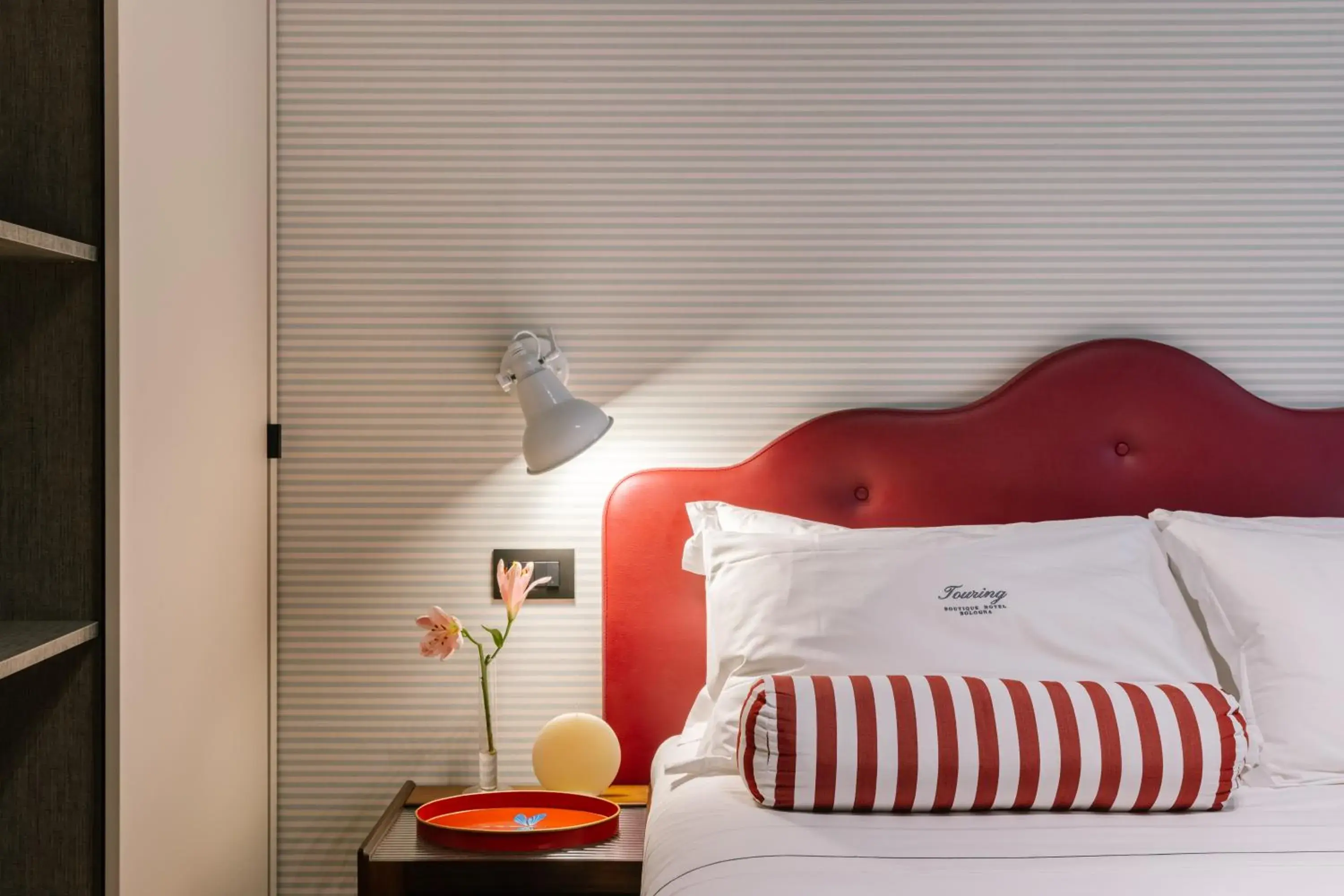 Bed in Hotel Touring Bed in Hotel Touring