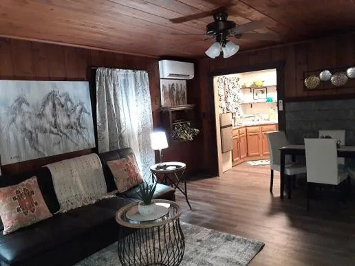 Living room in Edgewater Resort Cottage #1