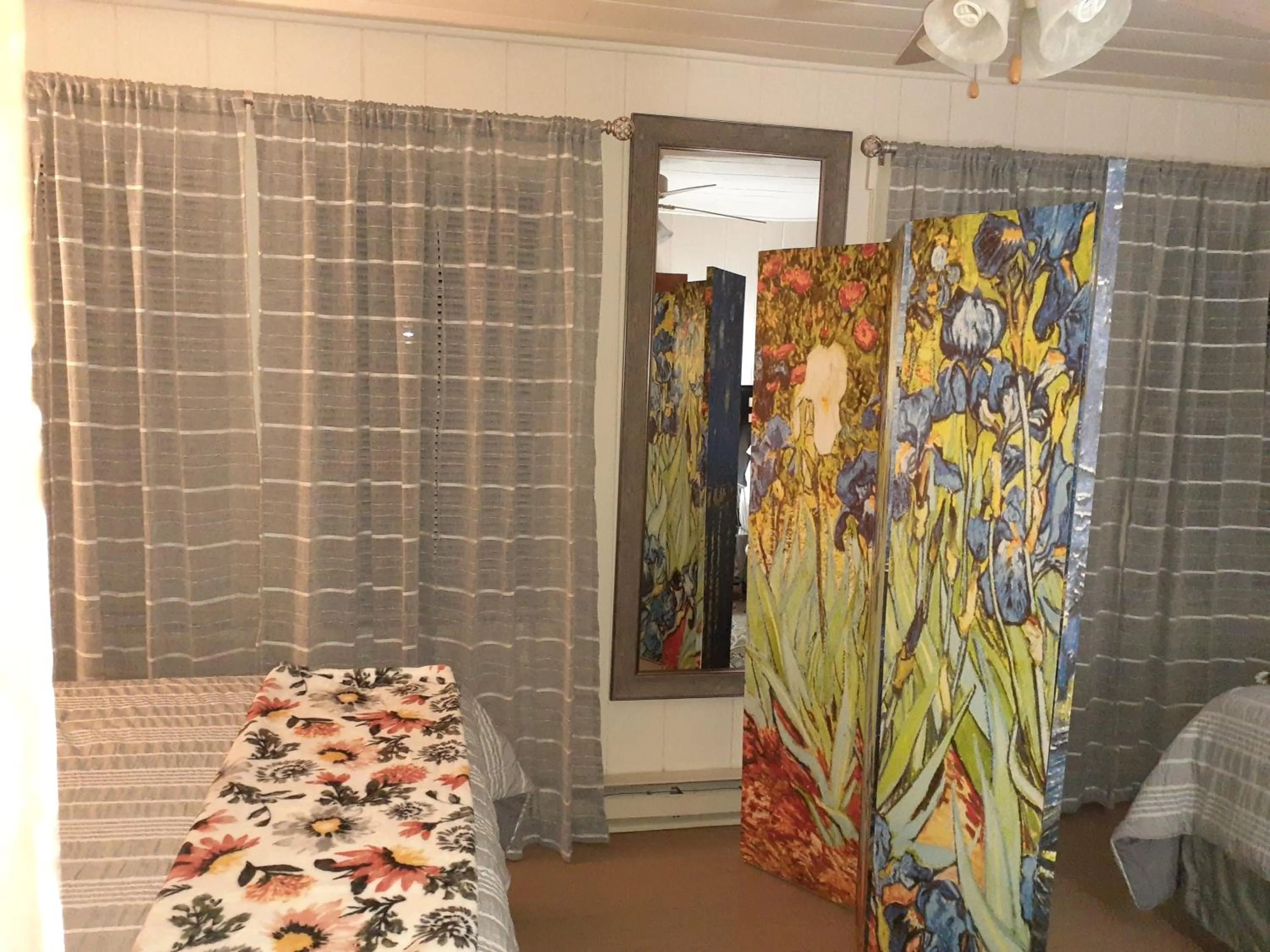 Bed in Edgewater Resort Cottage #1