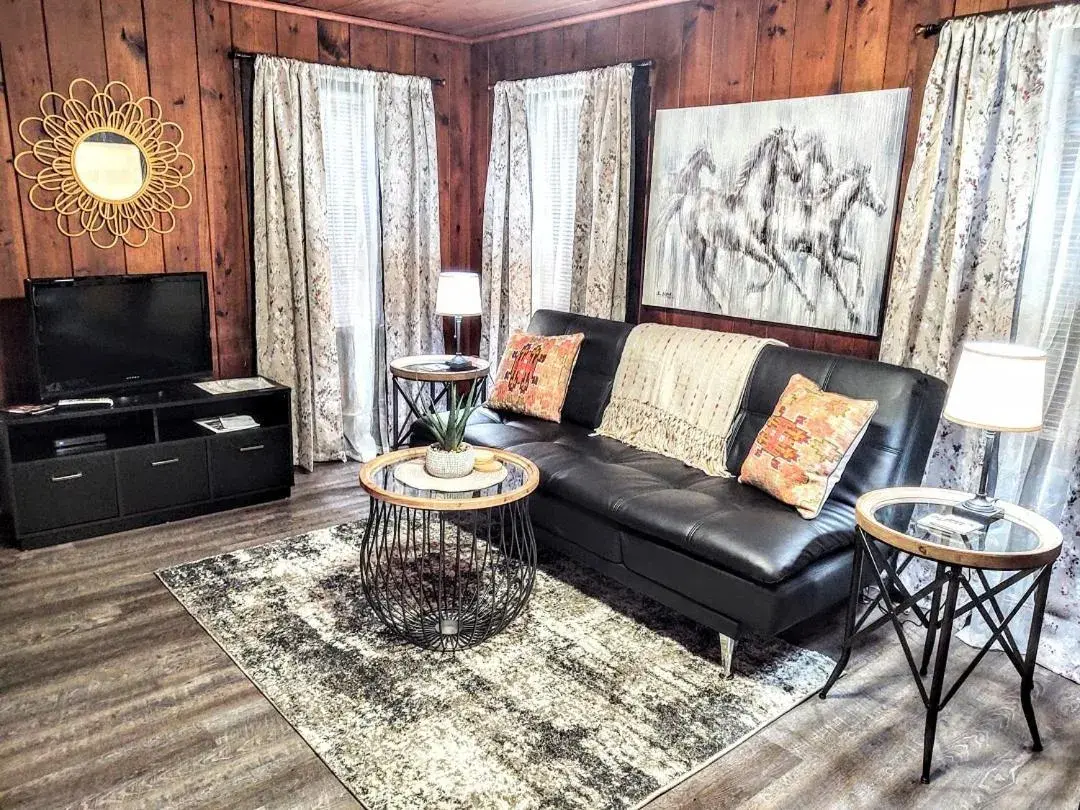 Family Bungalow in Edgewater Resort Cottage #1 Family Bungalow in Edgewater Resort Cottage #1