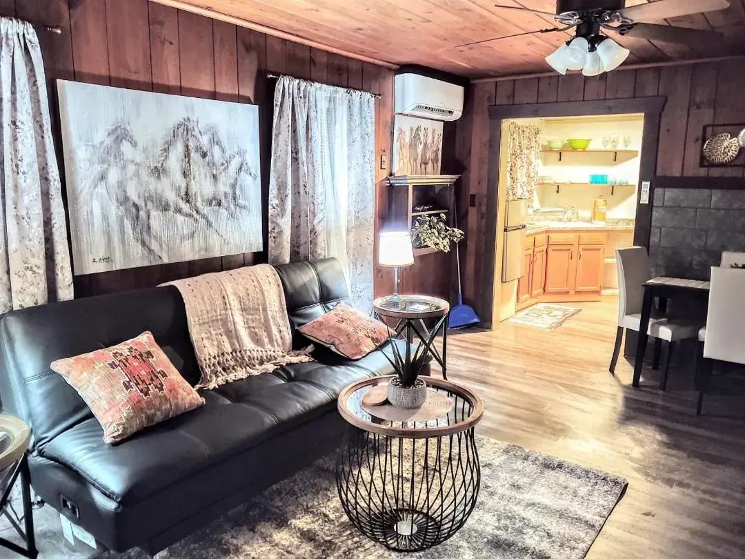 Family Bungalow in Edgewater Resort Cottage #1 Family Bungalow in Edgewater Resort Cottage #1