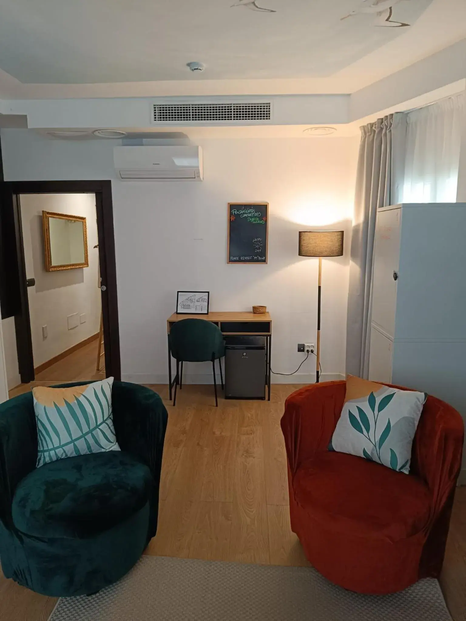 Single Bed in 4-Bed Dormitory Room in Hotel San Miguel Menorca Single Bed in 4-Bed Dormitory Room in Hotel San Miguel Menorca