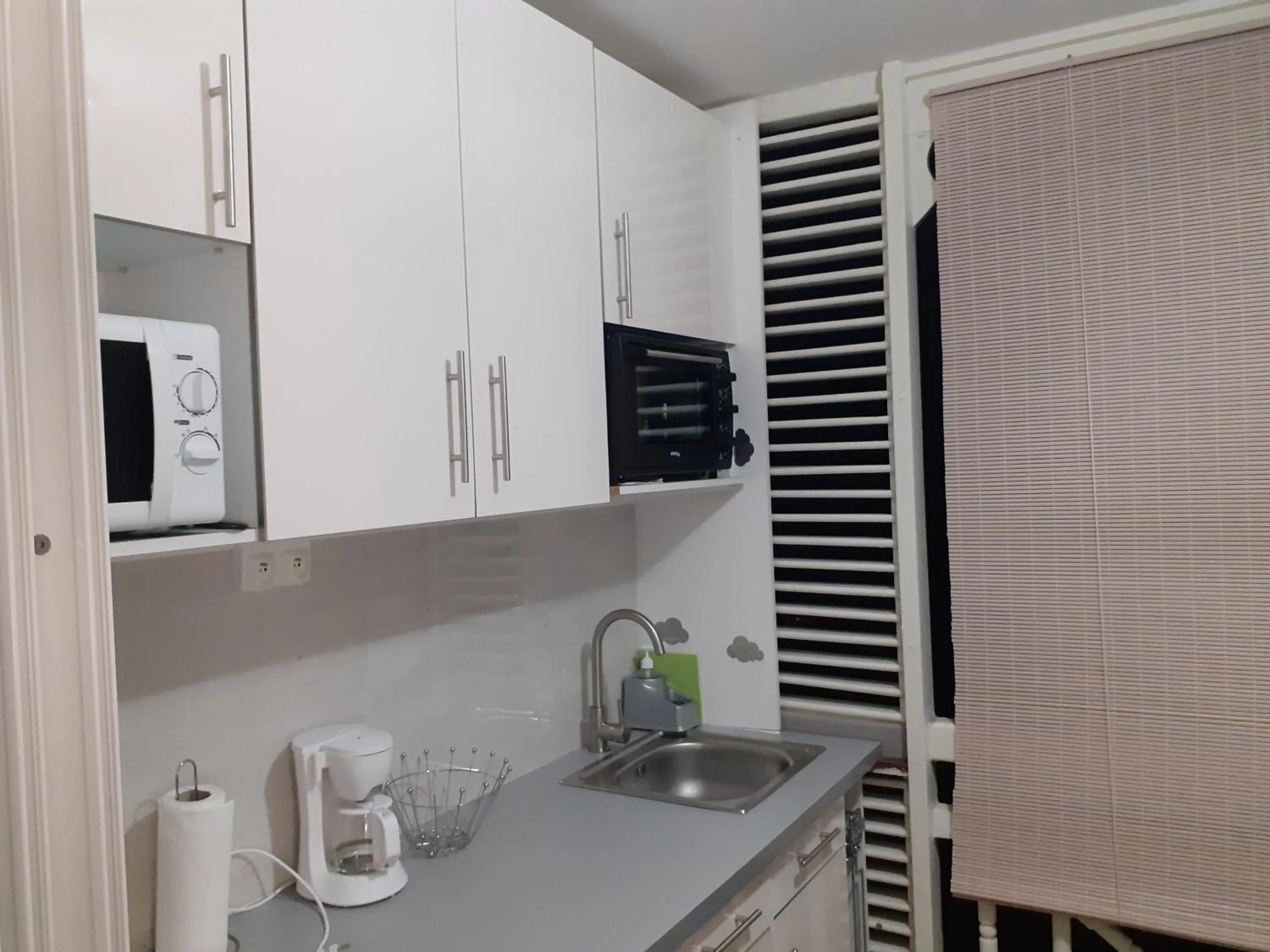 Kitchen or kitchenette in Blu Diamante