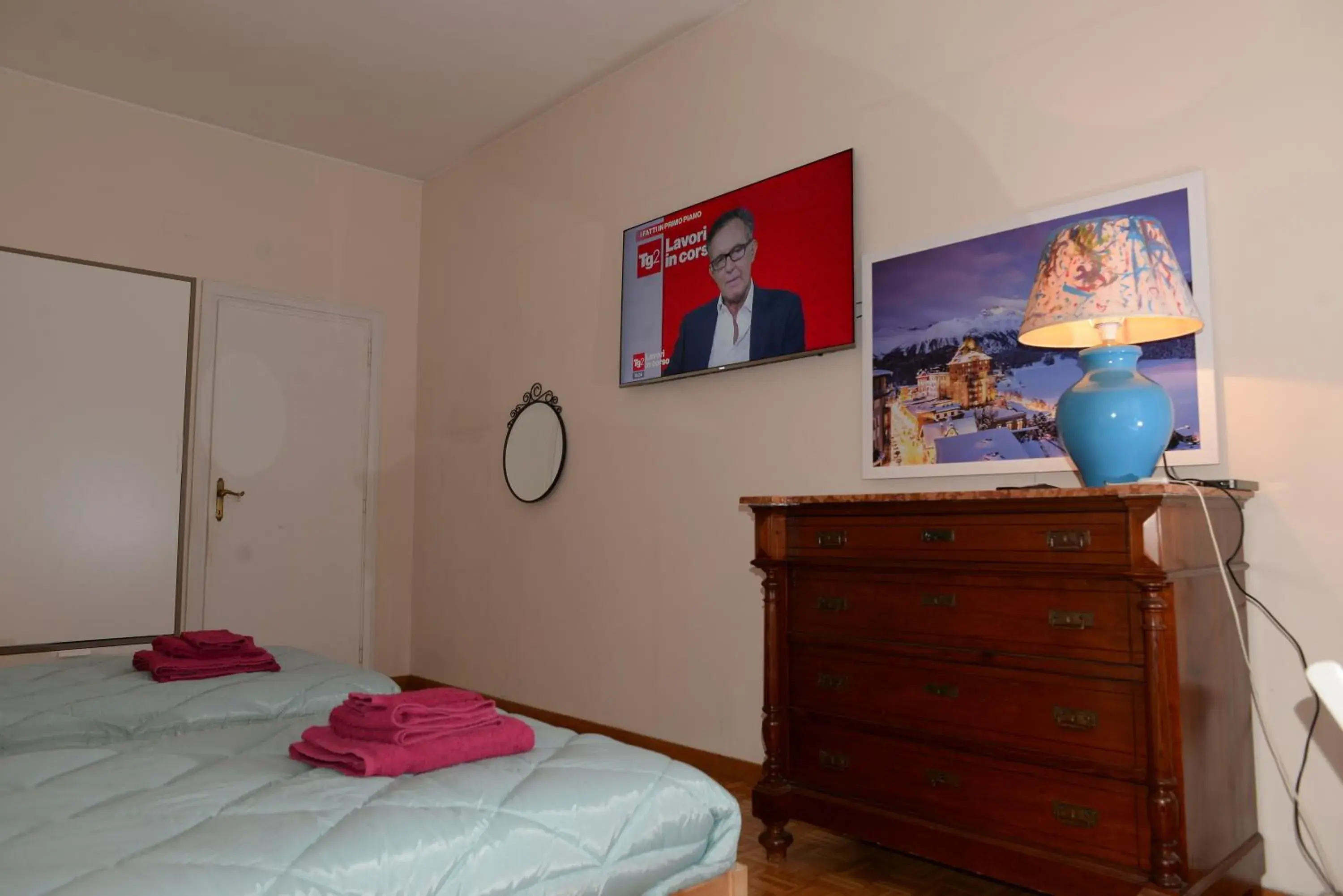 Bed in Emilios Home Entire Apartament up to 7 people Bed in Emilios Home Entire Apartament up to 7 people