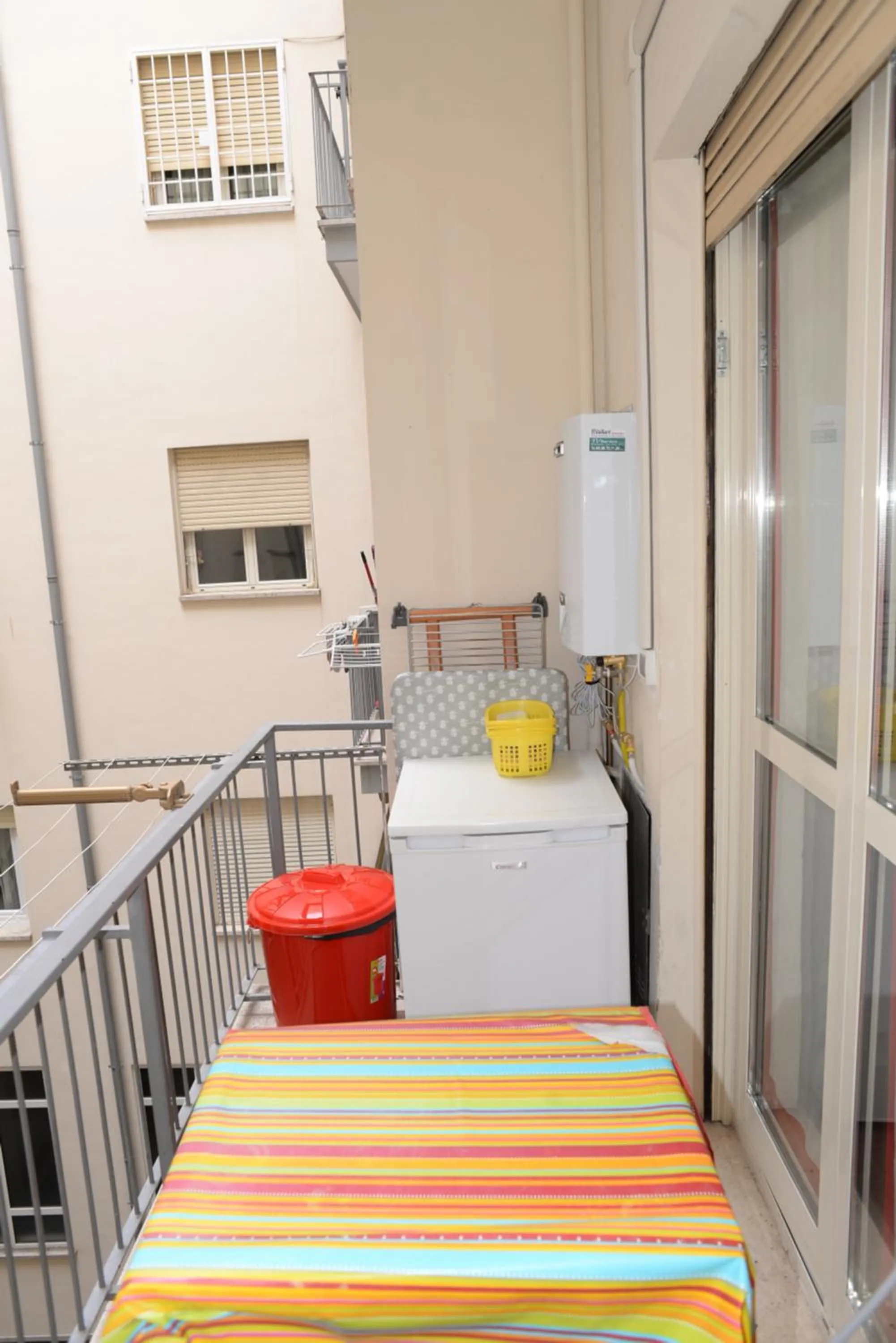 Bed in Emilios Home Entire Apartament up to 7 people