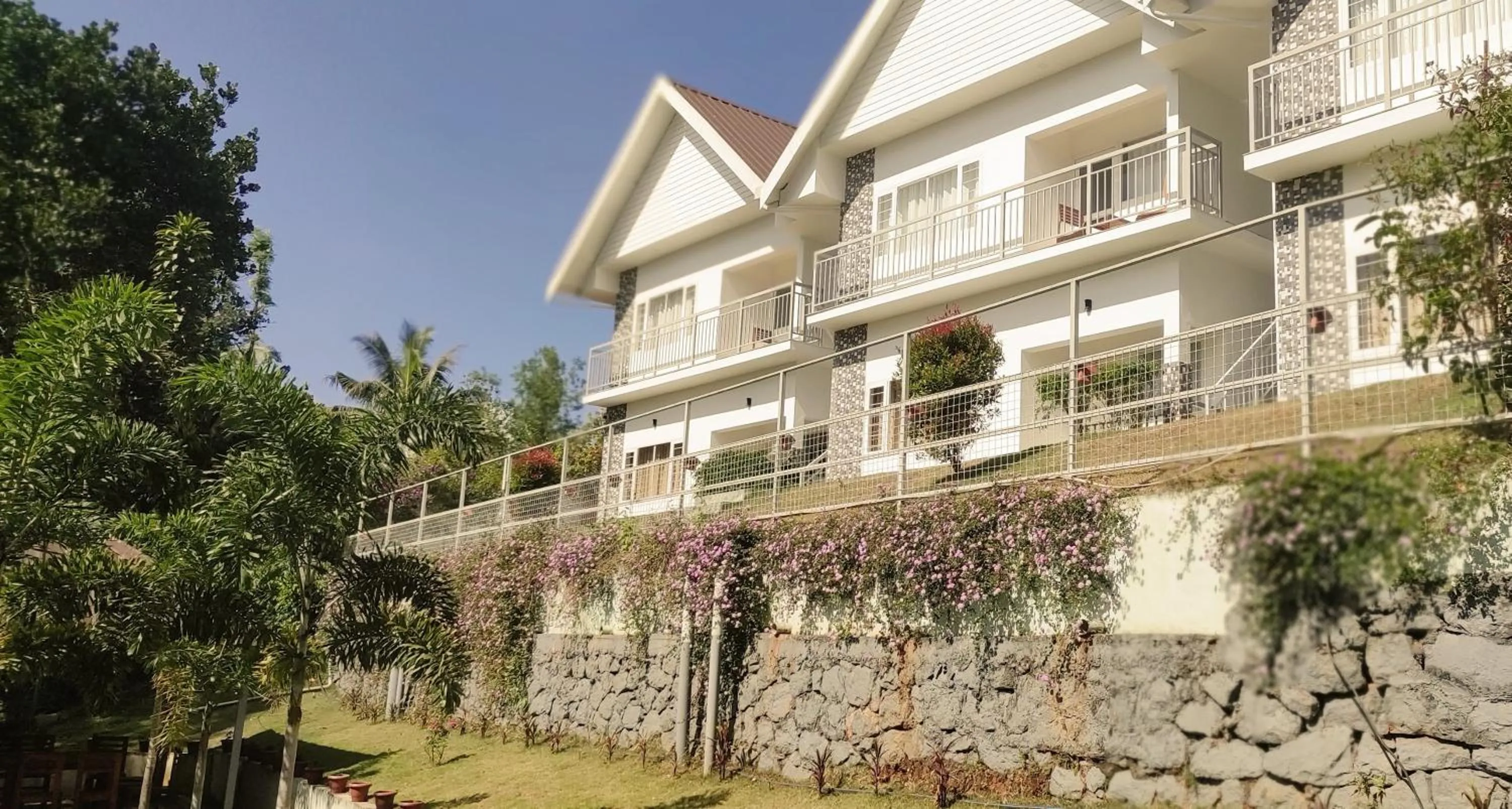 Property building in Munnar Ice Queen Resorts