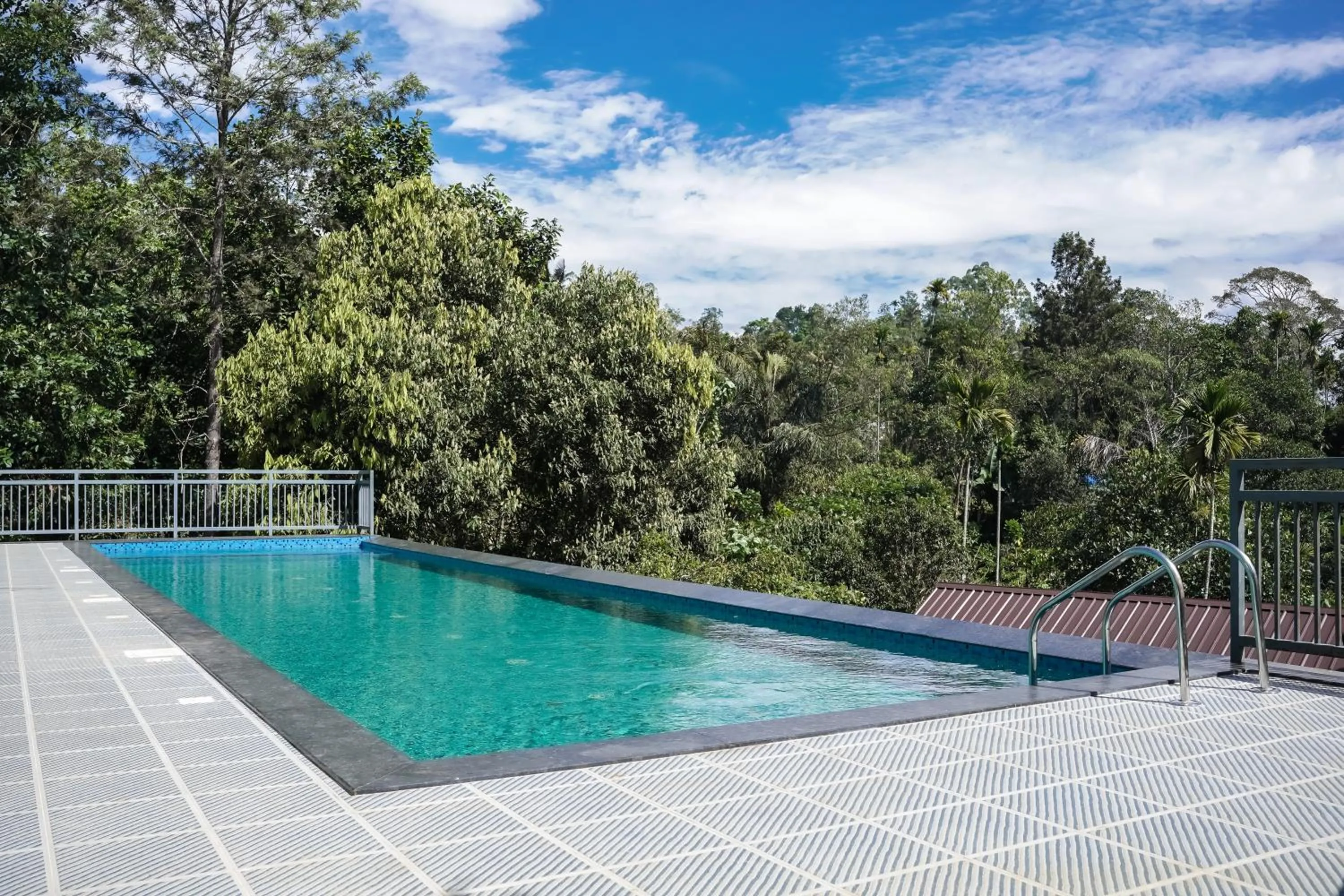  in Munnar Ice Queen Resorts