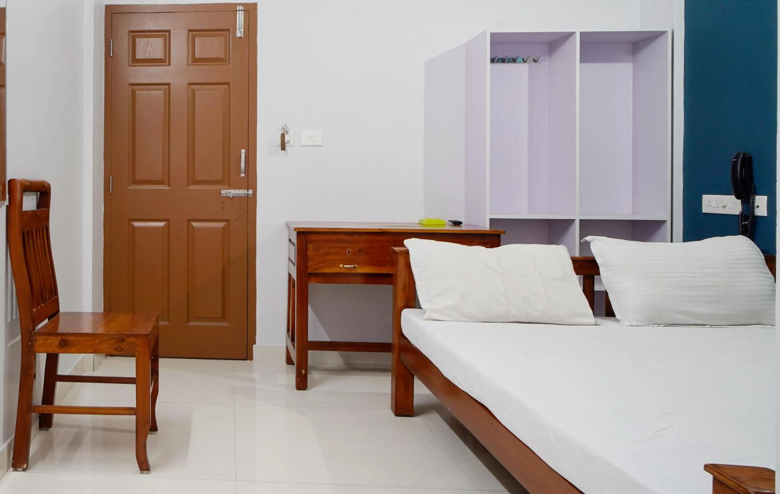 Bed in Reach Residency