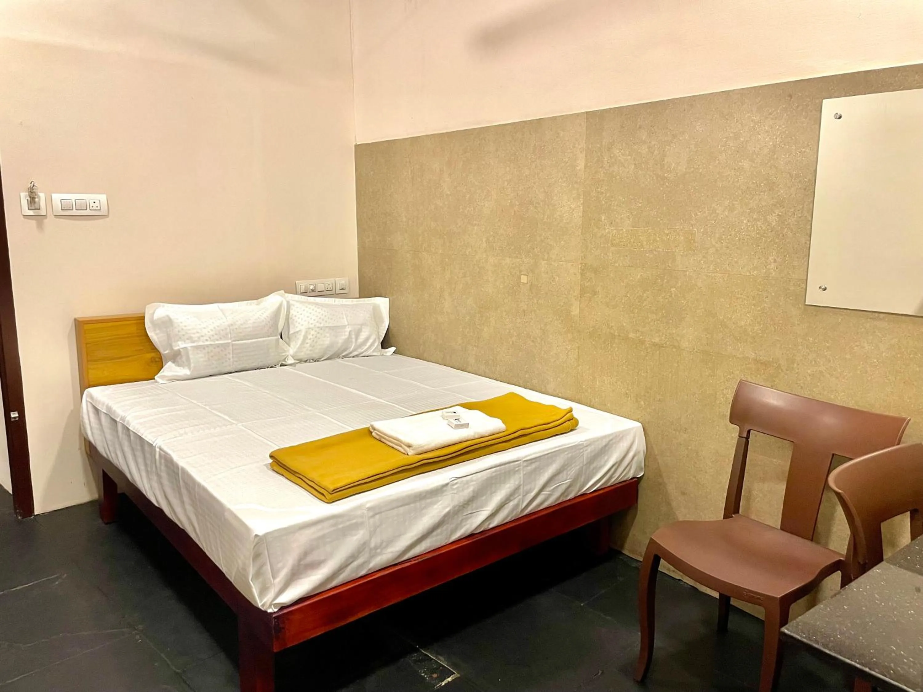 Bed in Reach Residency