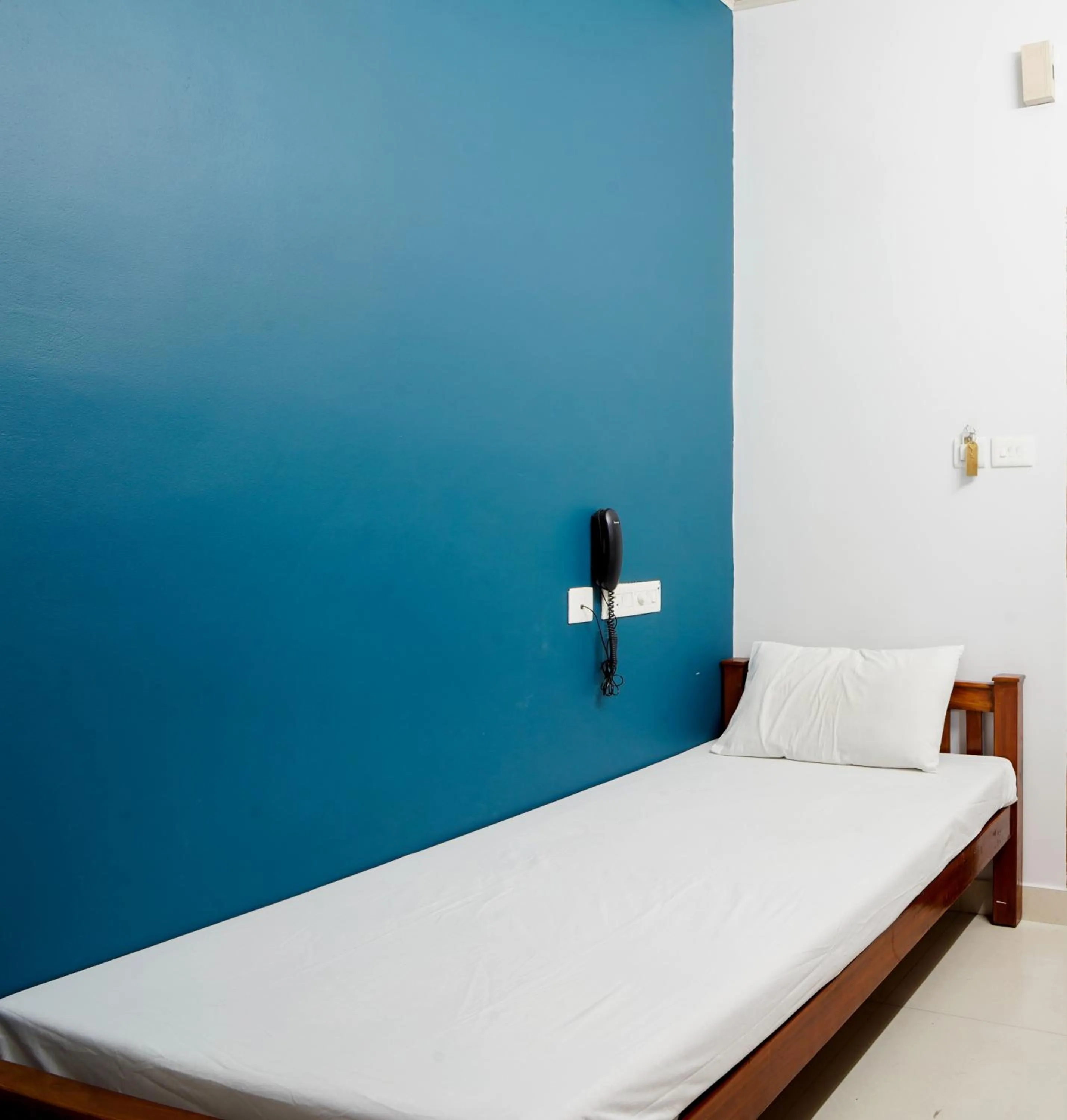 Bed in Reach Residency