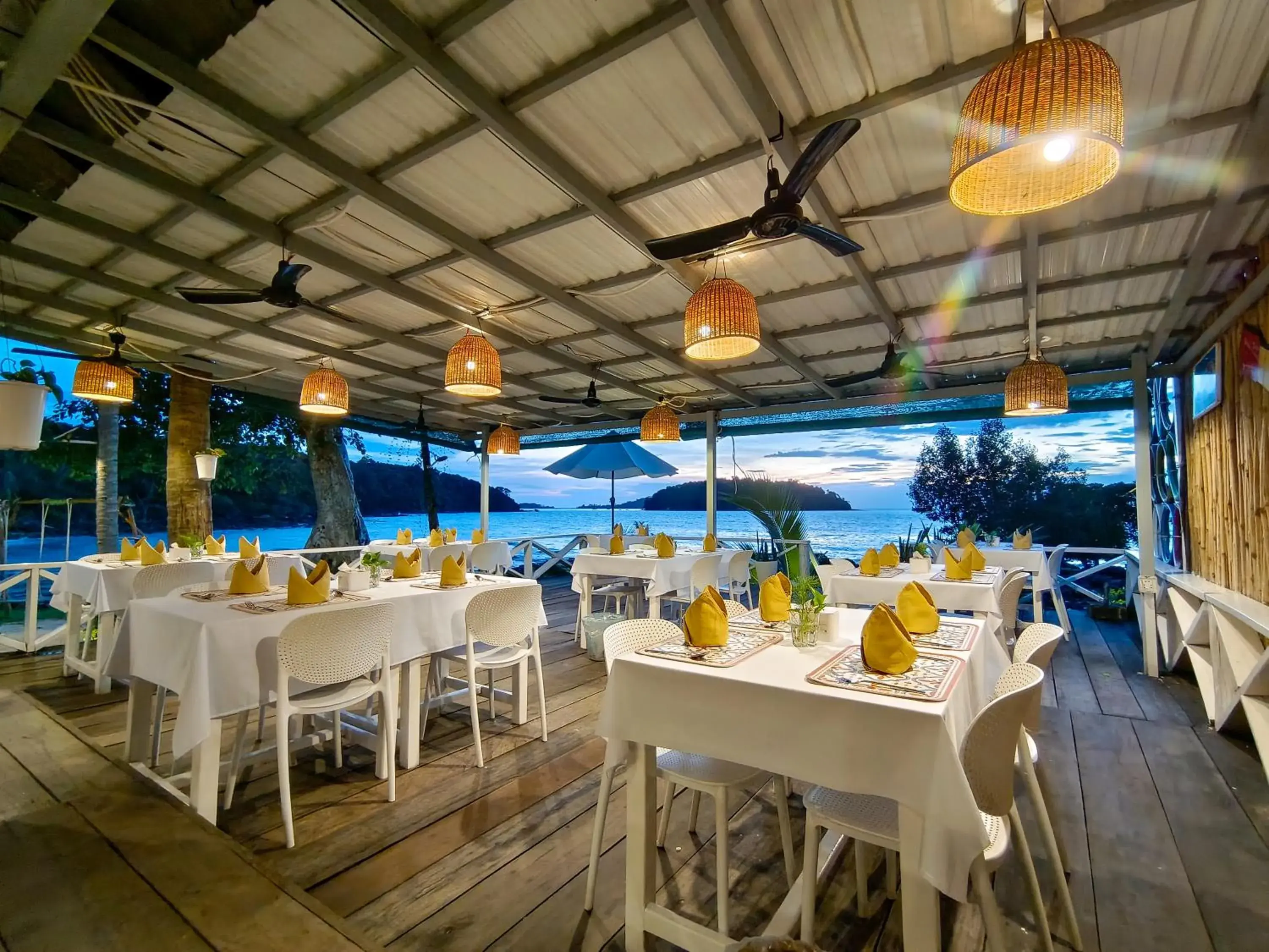 Restaurant/places to eat in Koh Sdach Resort by EHM Restaurant/places to eat in Koh Sdach Resort by EHM