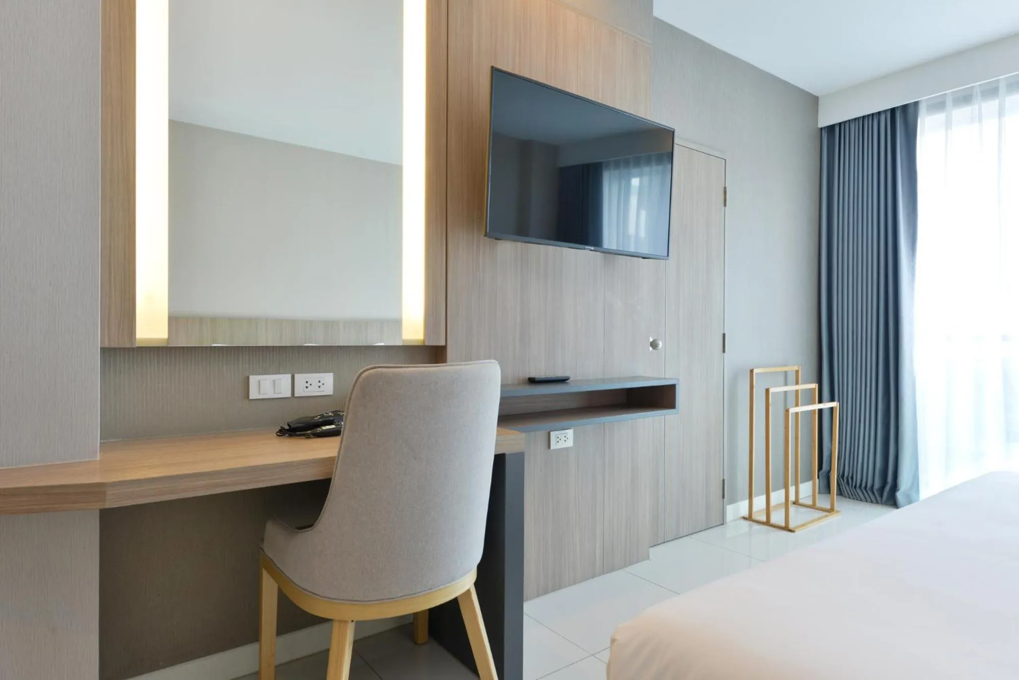 TV and multimedia, Bed in Grace Patong Hotel