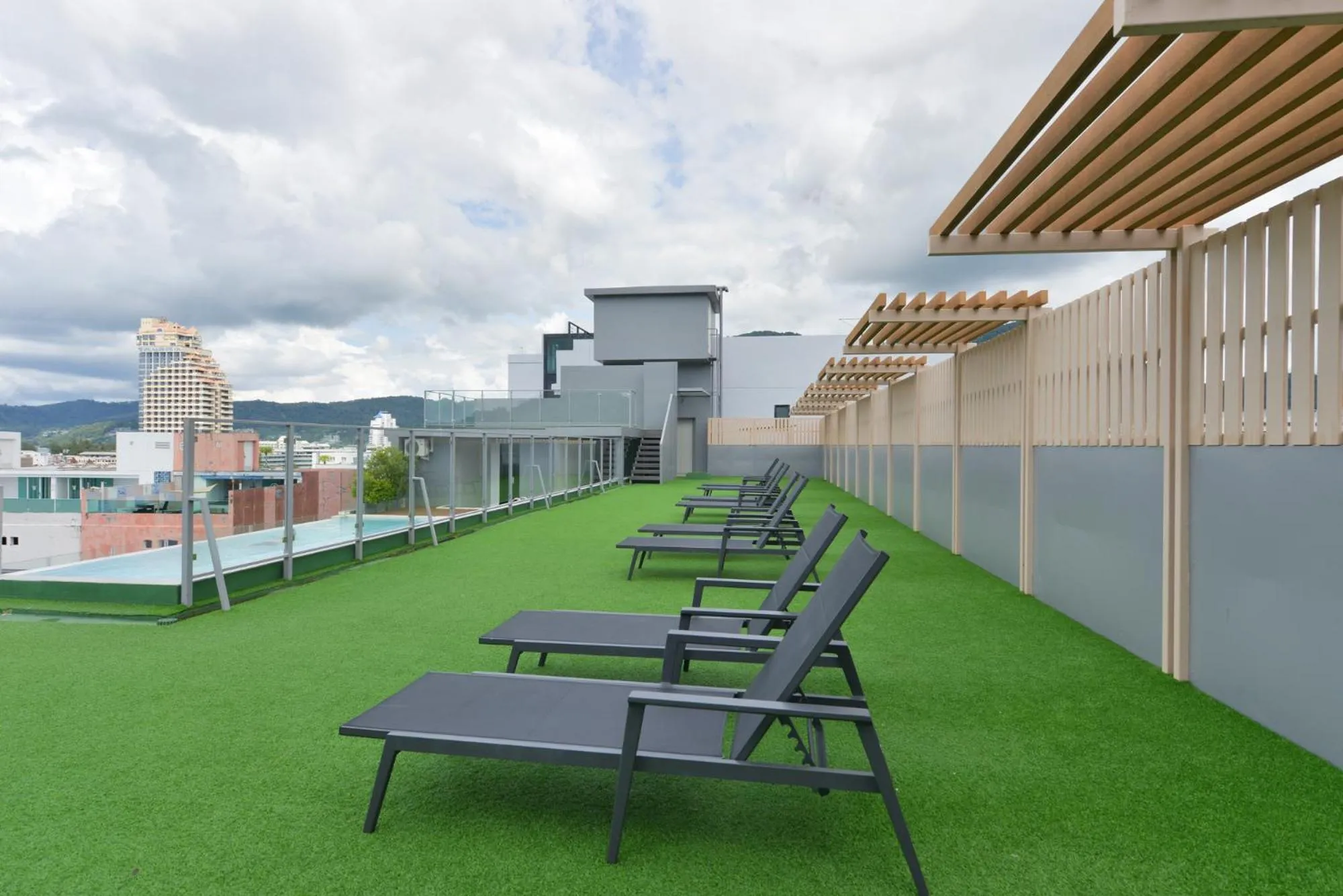 Swimming pool in Grace Patong Hotel