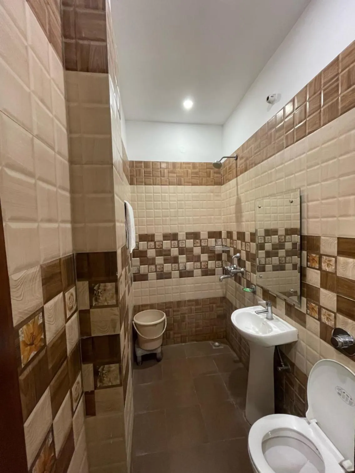 Bathroom in Shree Krishna Hotels