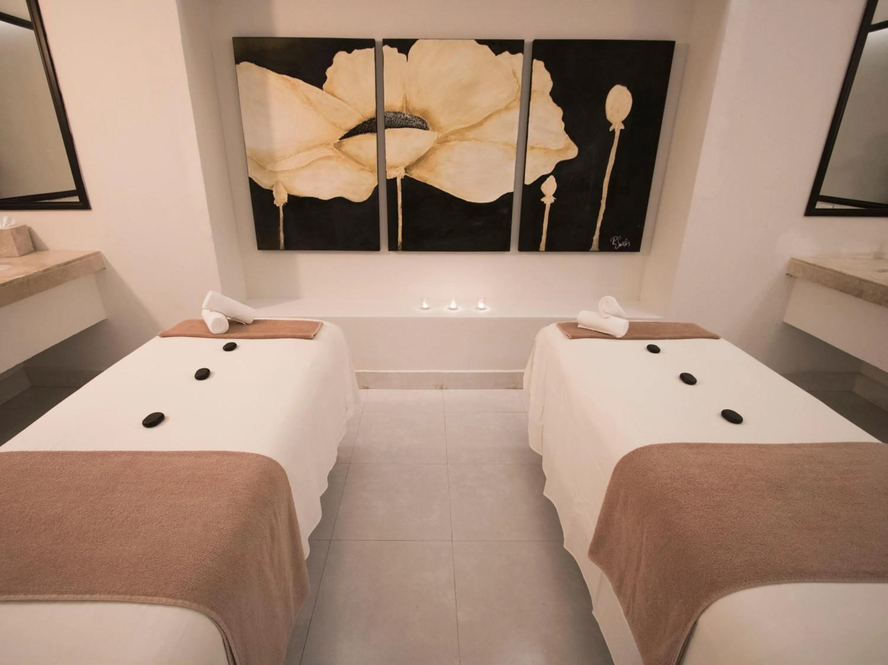 Activities, Bed in Grand Decameron Los Cabos, A Trademark All-Inclusive Resort