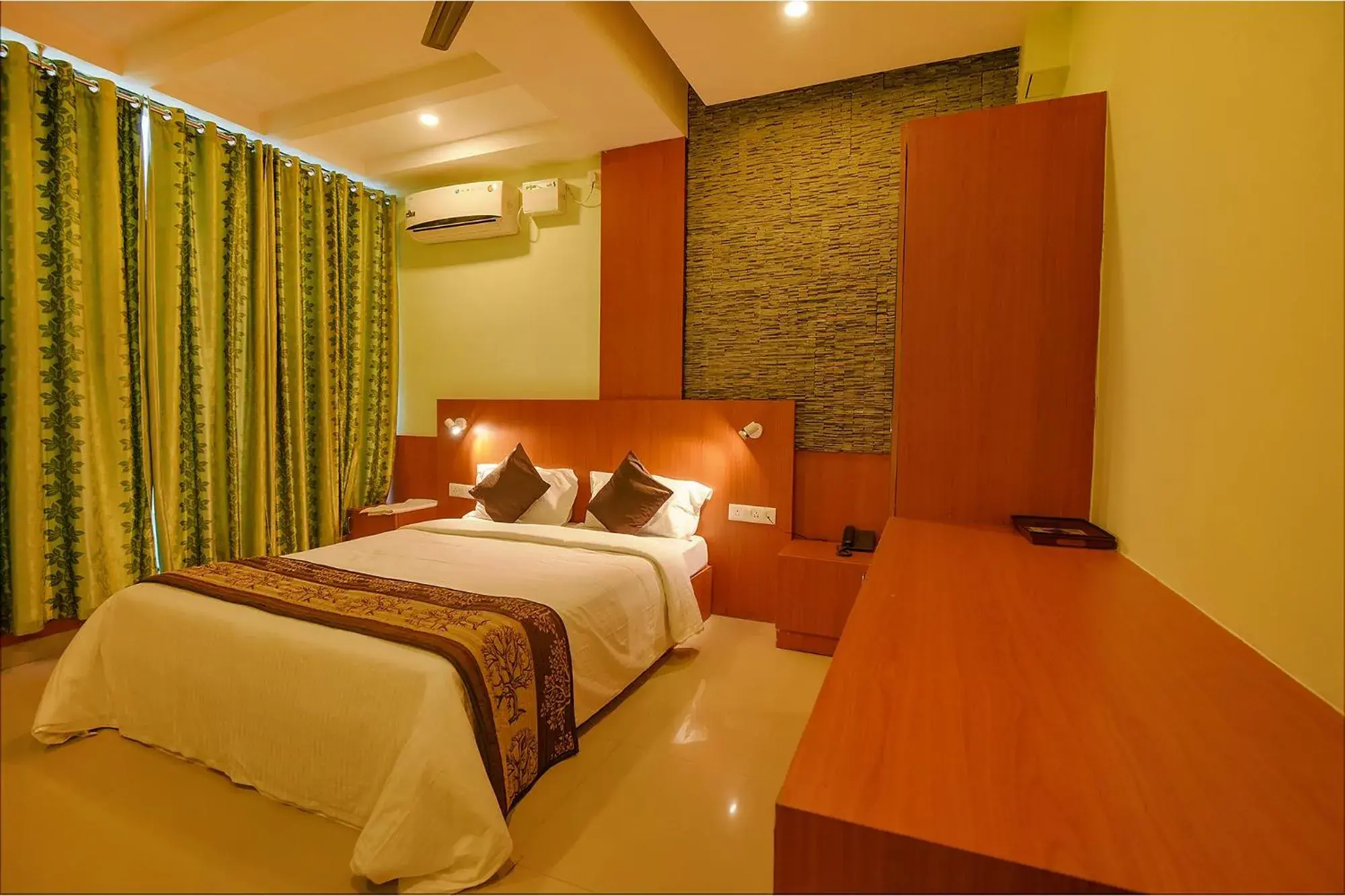 Bed in FabHotel The BTM Palace - BTM Layout Bed in FabHotel The BTM Palace - BTM Layout