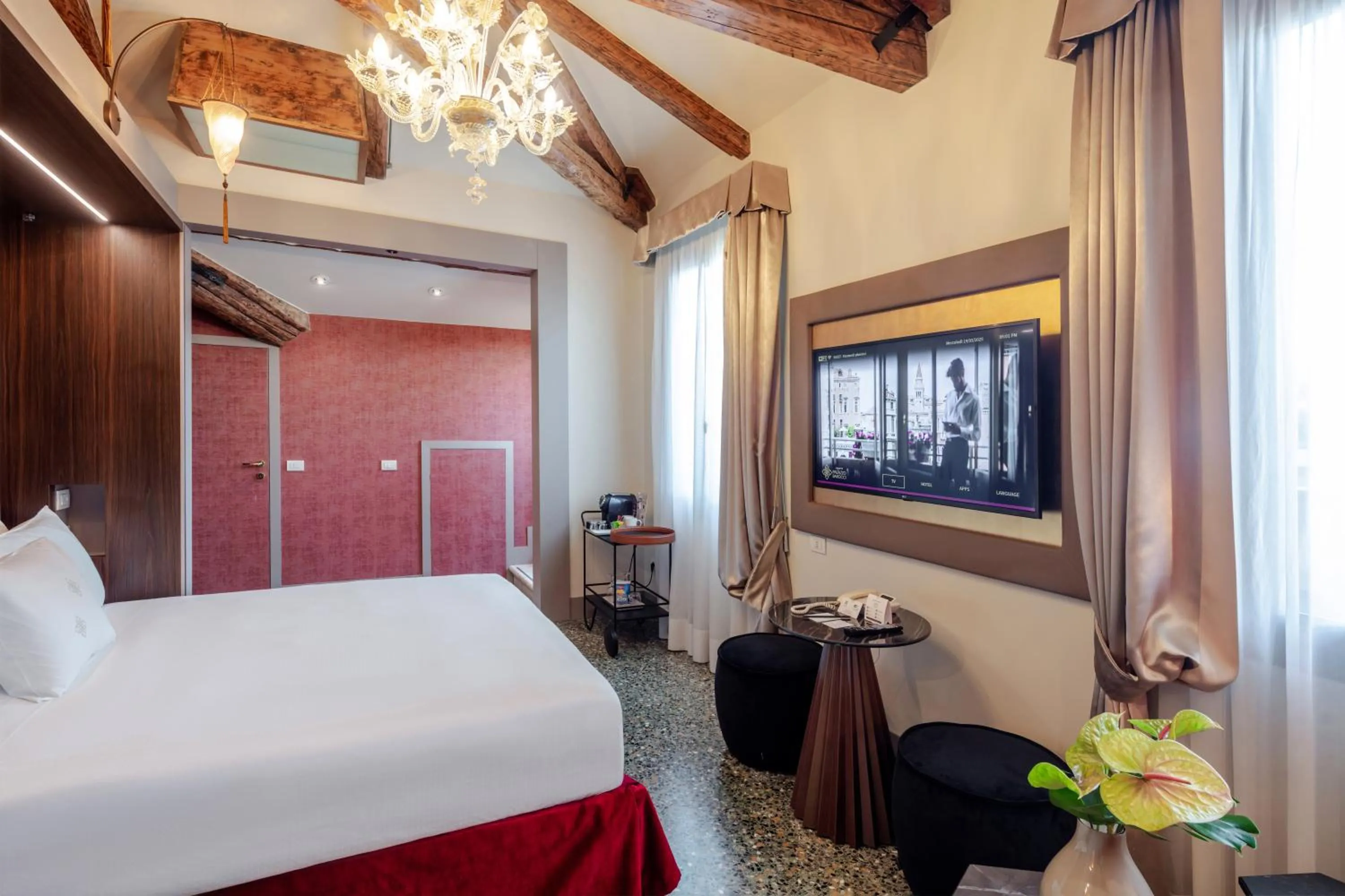 Bed in Palazzo Barocci